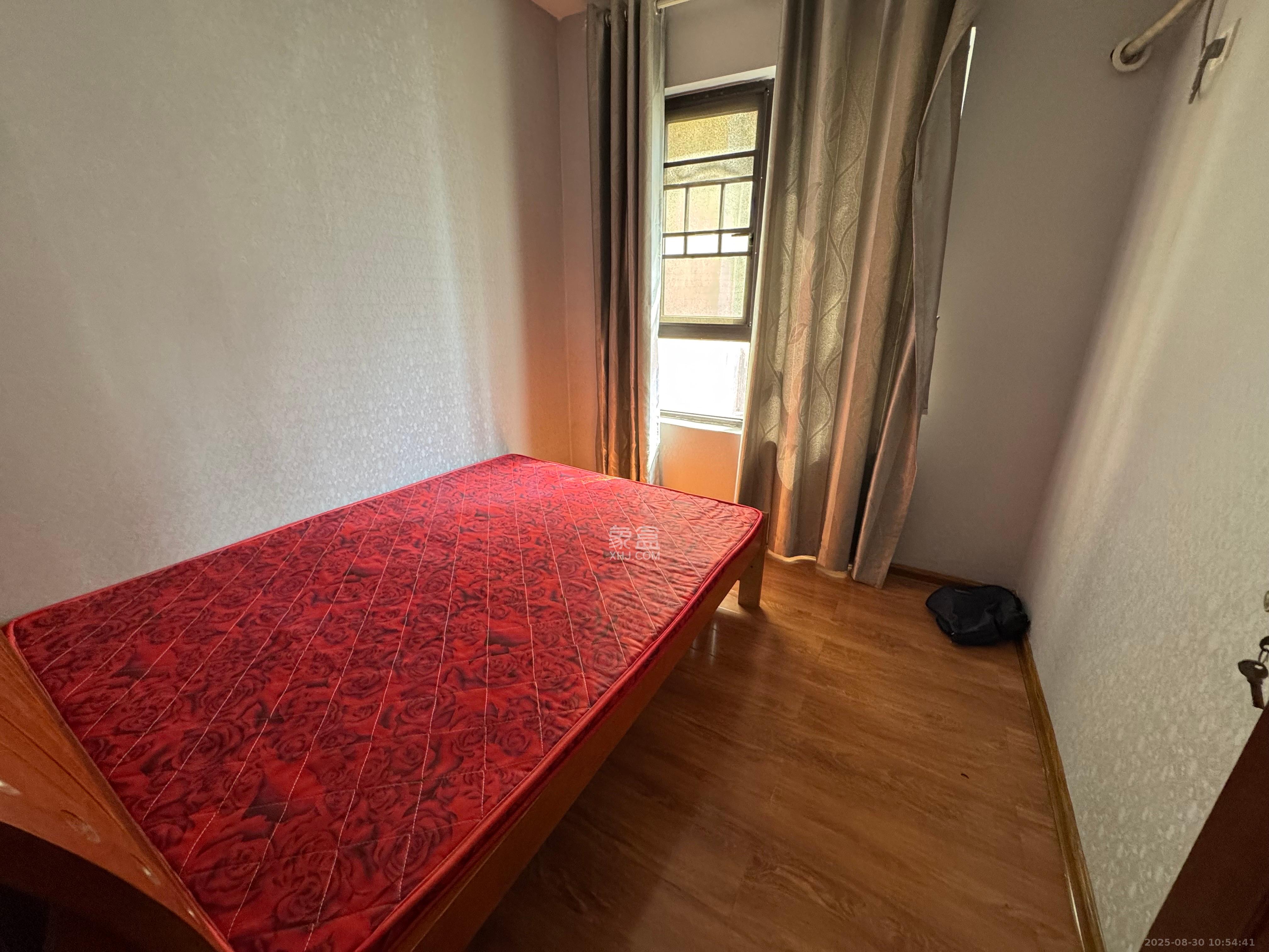 保利西海岸B区  2室2厅1卫    2600.0元/月 保利西海岸B区  2室2厅1卫    2600.0元/月室内图