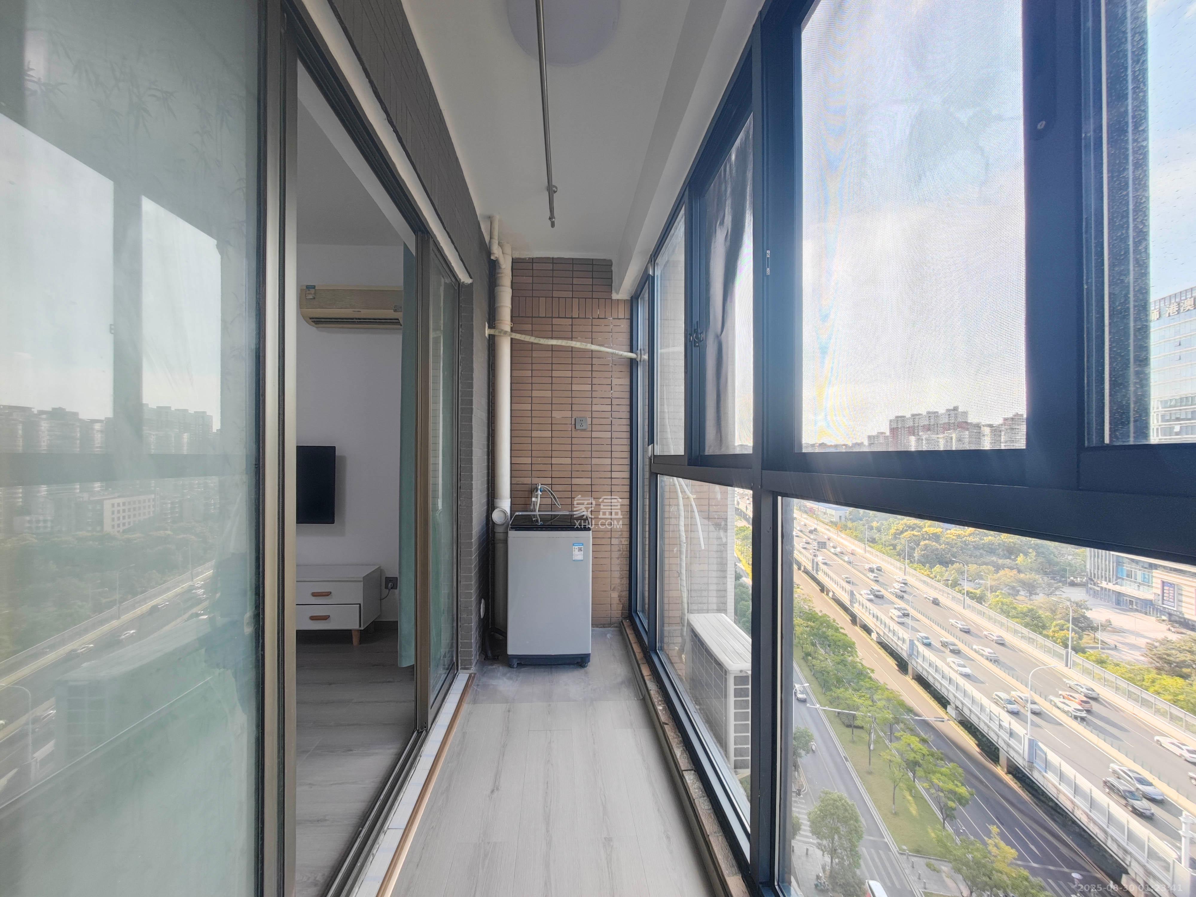 岳泰理想城  3室2厅2卫    90.0万 岳泰理想城  3室2厅2卫    90.0万阳台