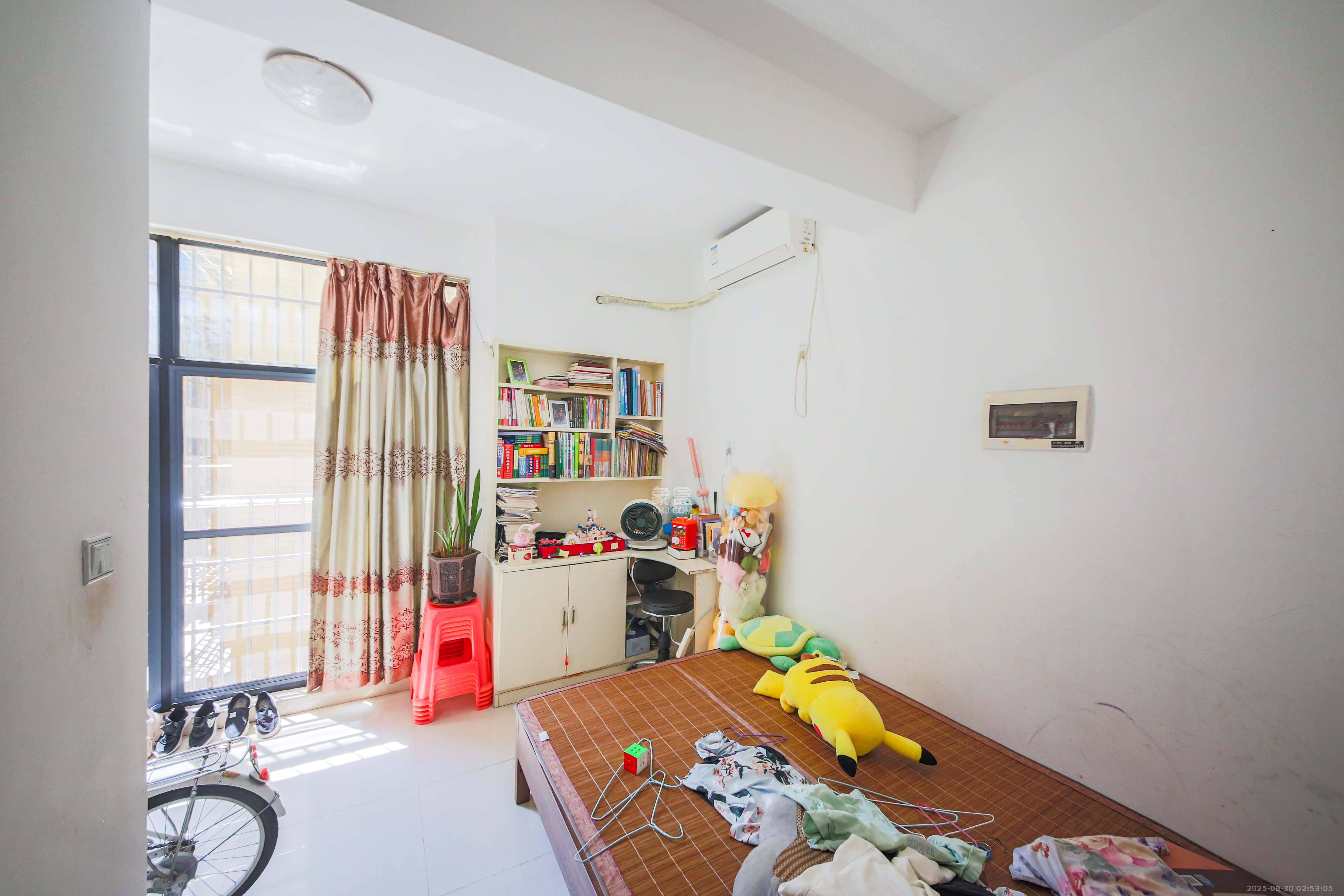 康斯丹郡（融程领秀佳园）  3室2厅1卫    69.0万卧室