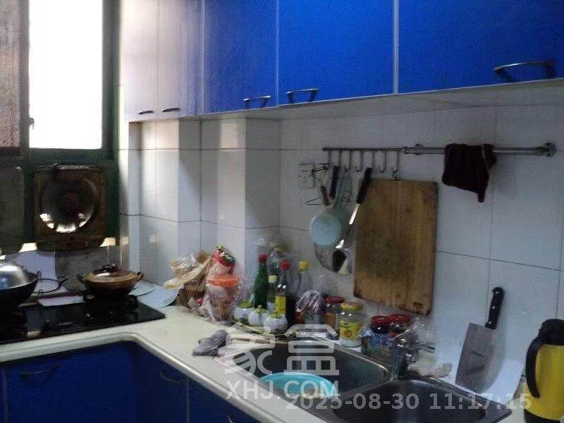 三湘小区  2室2厅1卫    1300.0元/月 三湘小区  2室2厅1卫    1300.0元/月室内图