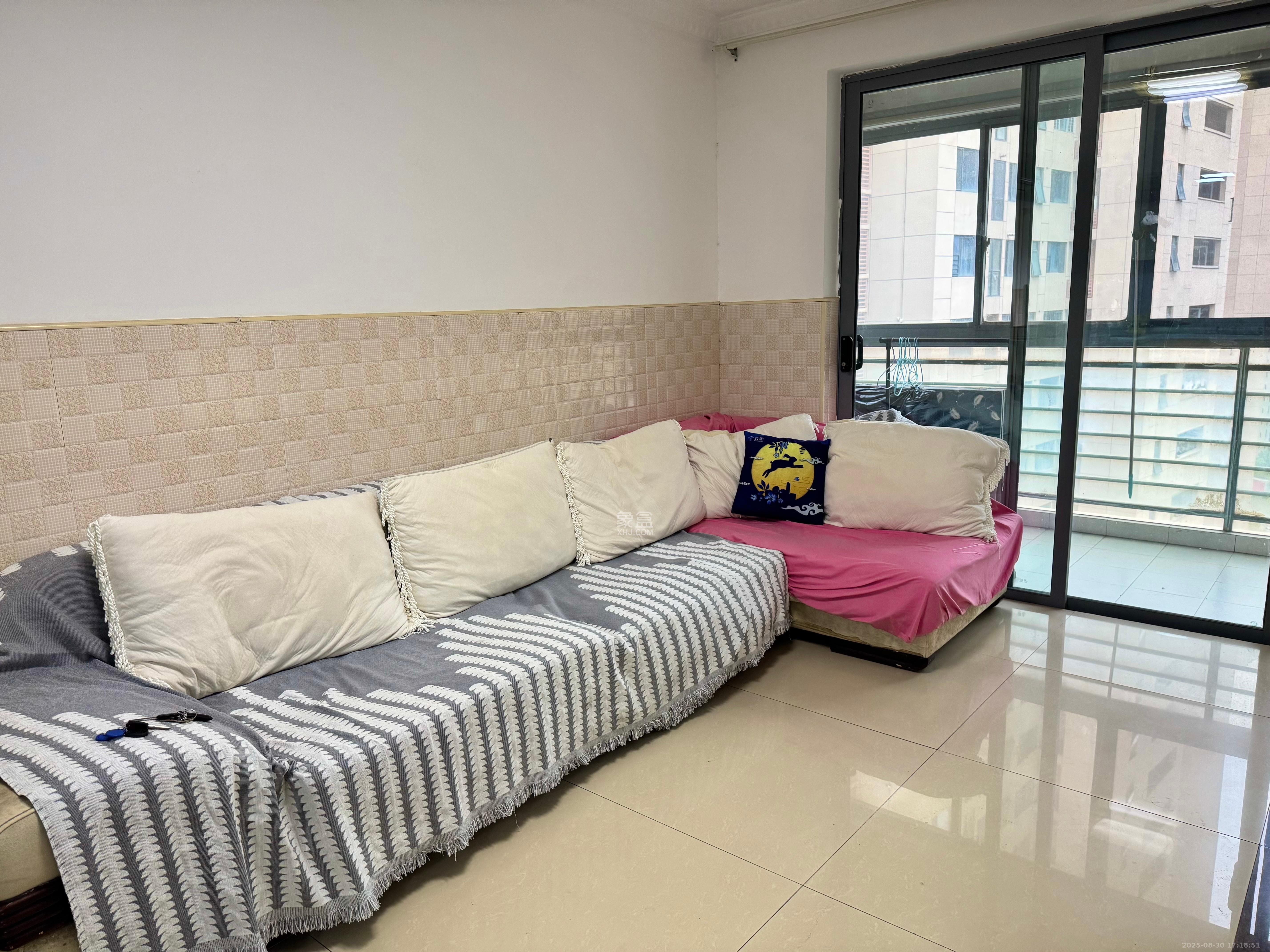 滨江君悦香邸 2室1厅1卫 2200.0元/月 滨江君悦香邸 2室1厅1卫 2200.0元/月室内图