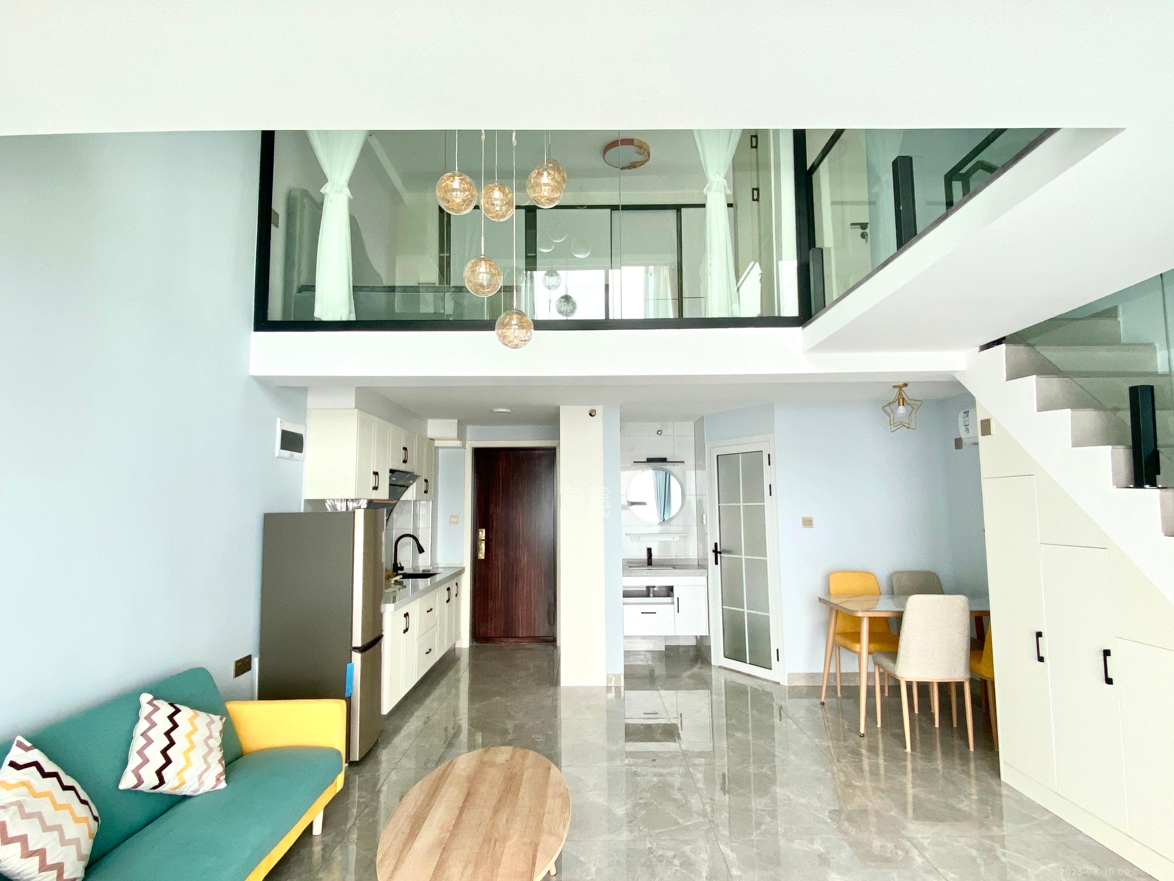 东盈商业广场(华泉城市广场)  1室0厅0卫    3300.0元/月 东盈商业广场(华泉城市广场)  1室0厅0卫    3300.0元/月室内图