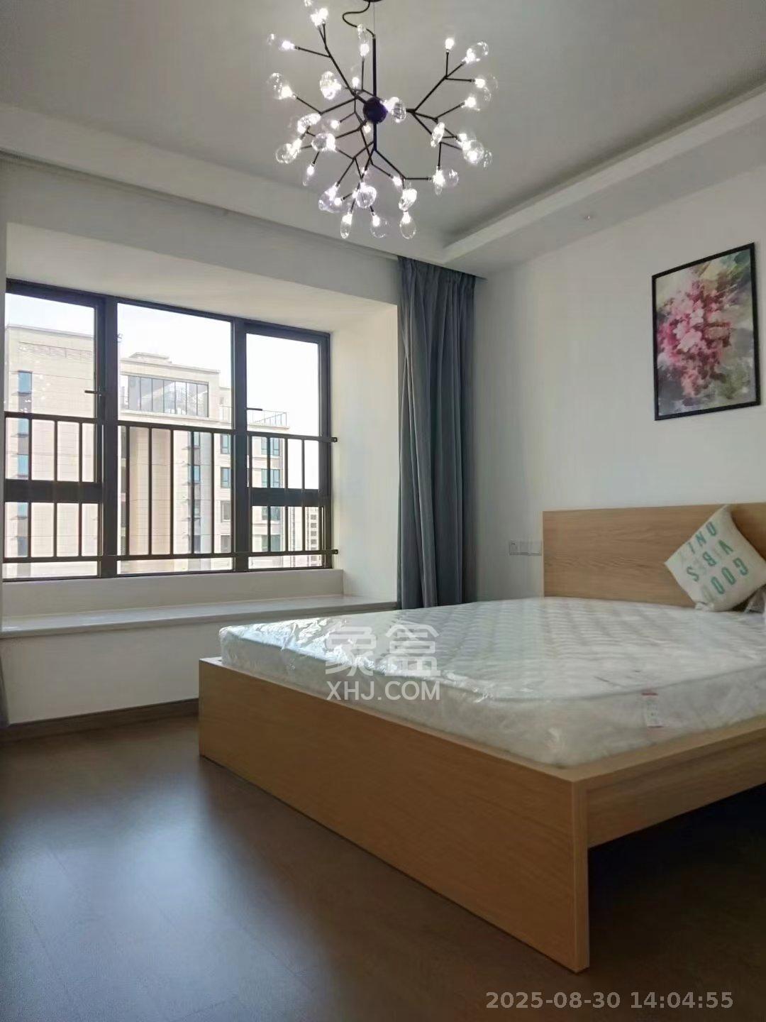 龙湖铂金中心(龙湖春江郦城)  4室2厅2卫    5300.0元/月 龙湖铂金中心(龙湖春江郦城)  4室2厅2卫    5300.0元/月室内图