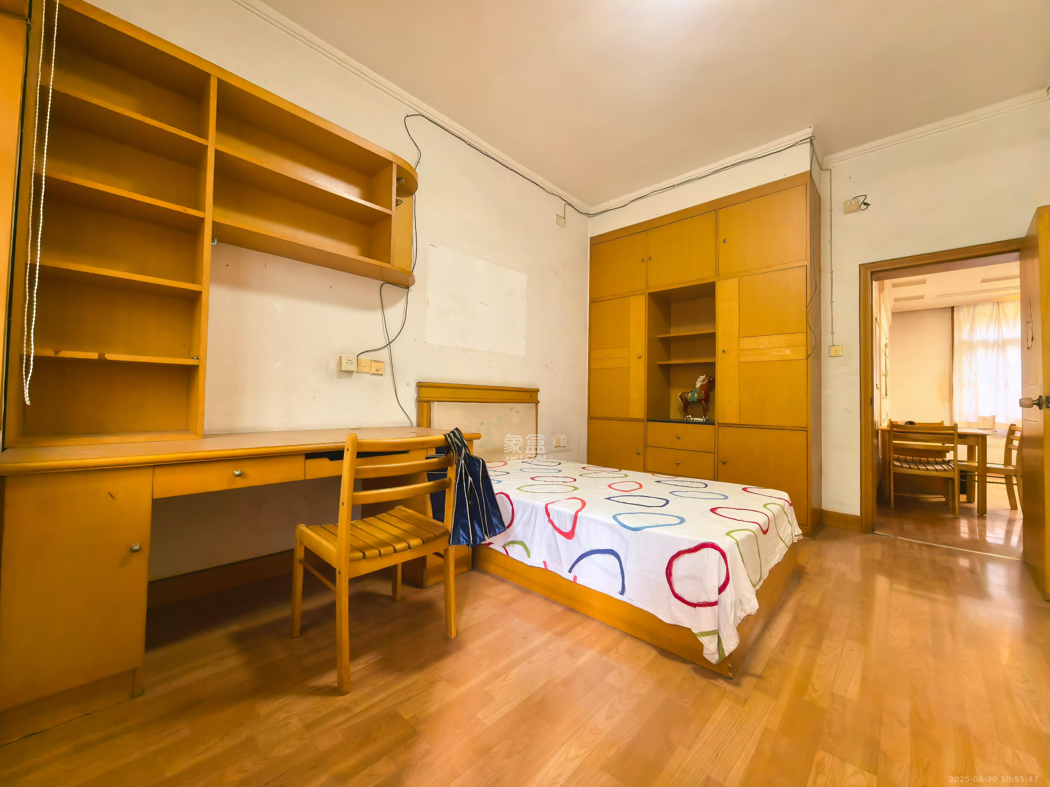 省水院宿舍  2室1厅1卫    2000.0元/月 省水院宿舍  2室1厅1卫    2000.0元/月室内图