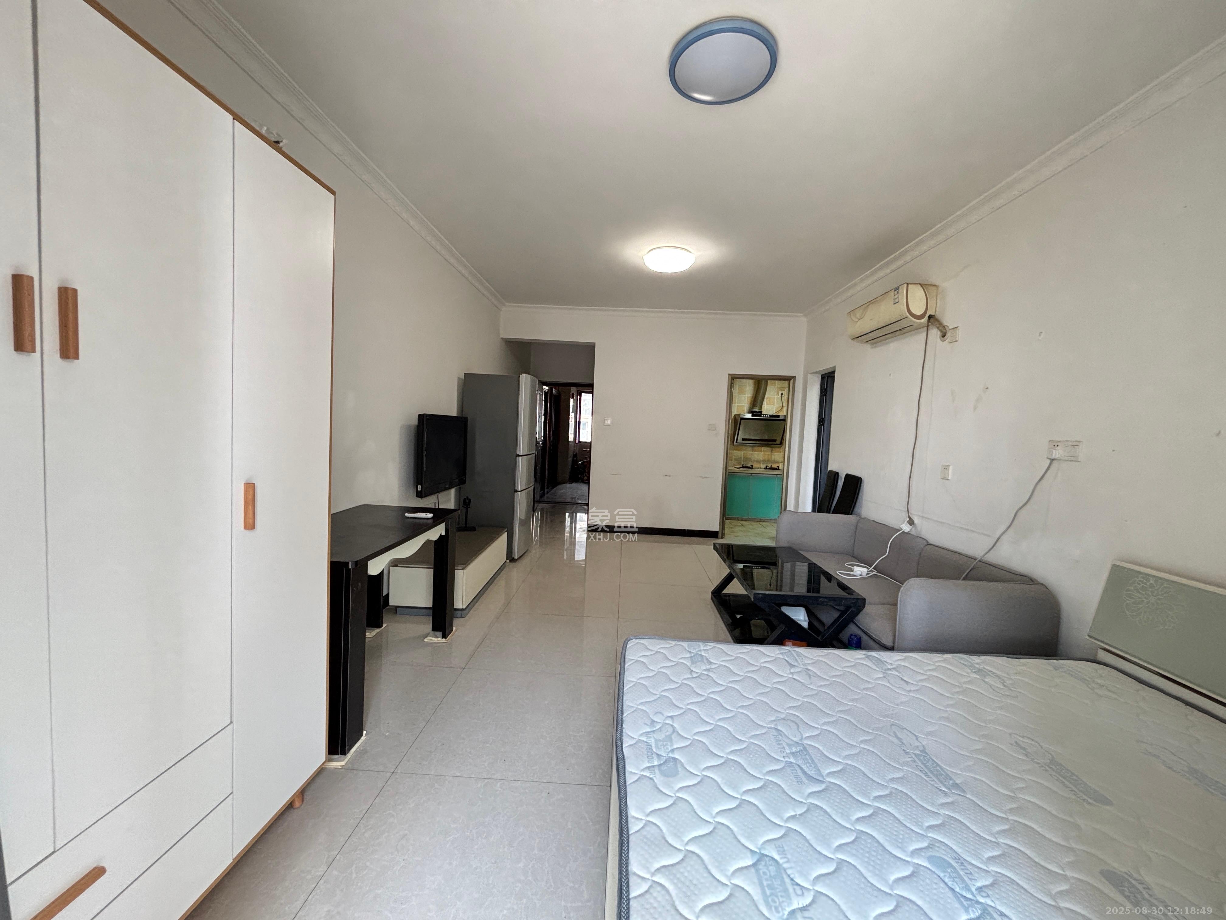 蓝山郡  1室1厅1卫    1300.0元/月 蓝山郡  1室1厅1卫    1300.0元/月室内图