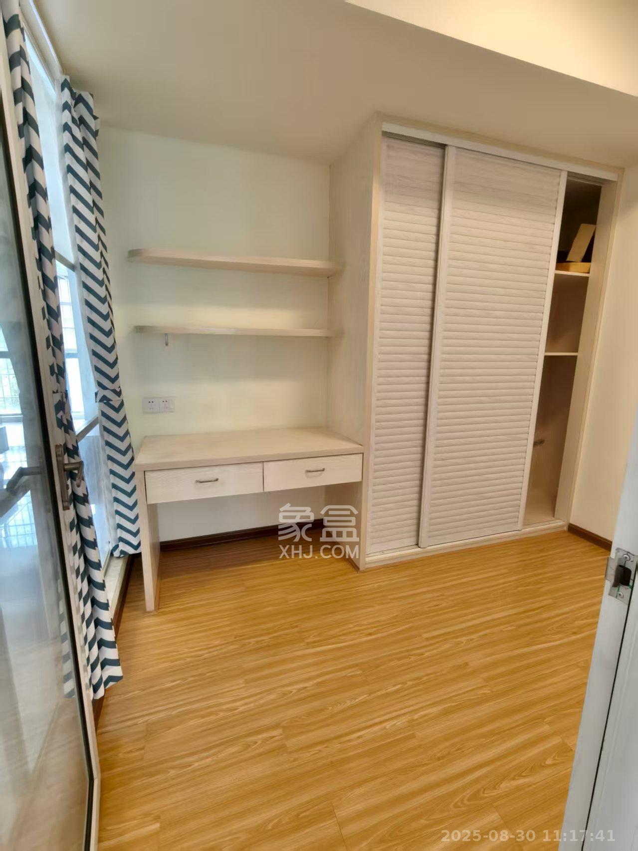 天城尚品  3室2厅1卫    2600.0元/月室内图