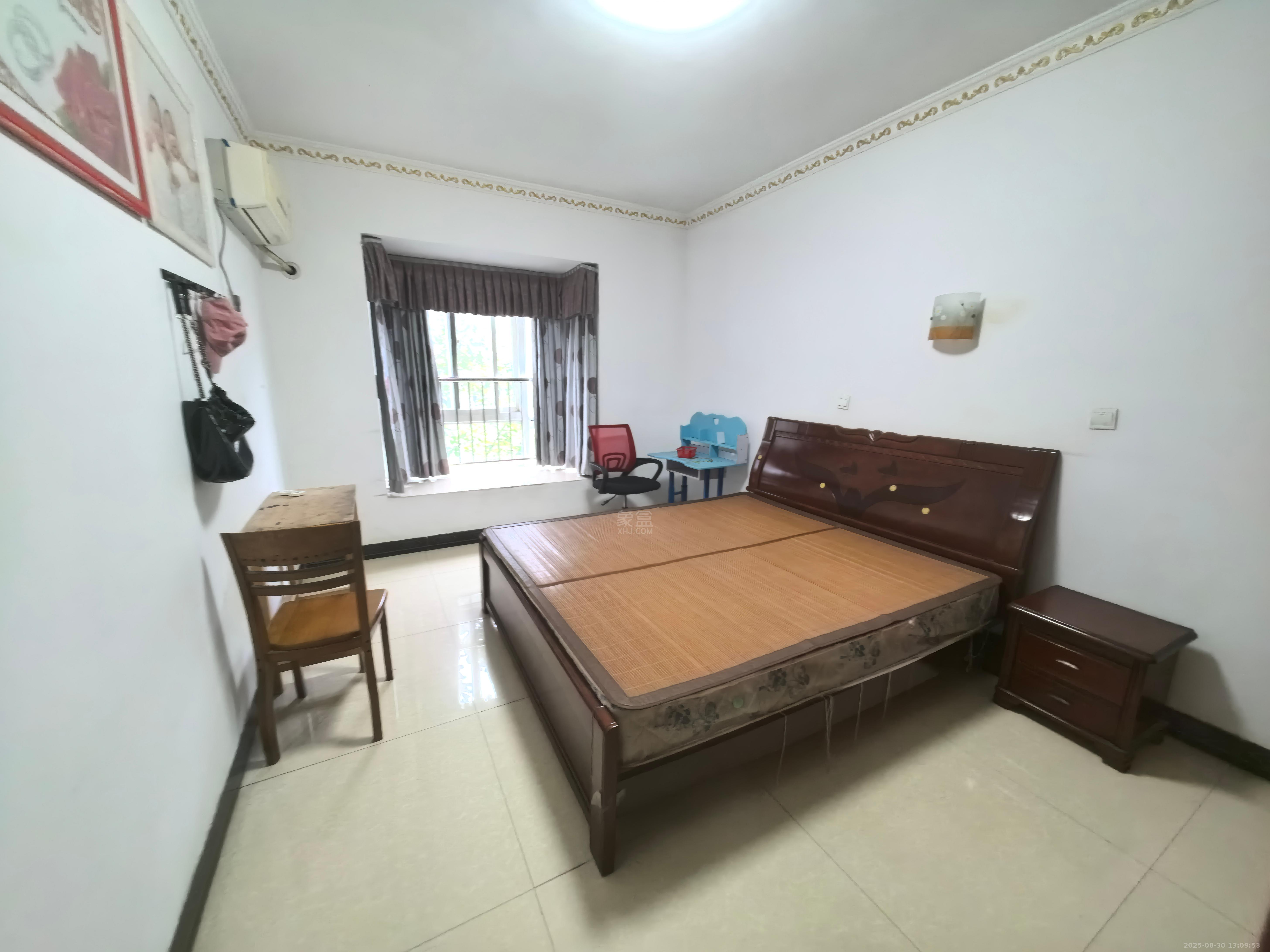 新城壹号 3室2厅2卫 1200.0元/月 新城壹号 3室2厅2卫 1200.0元/月室内图