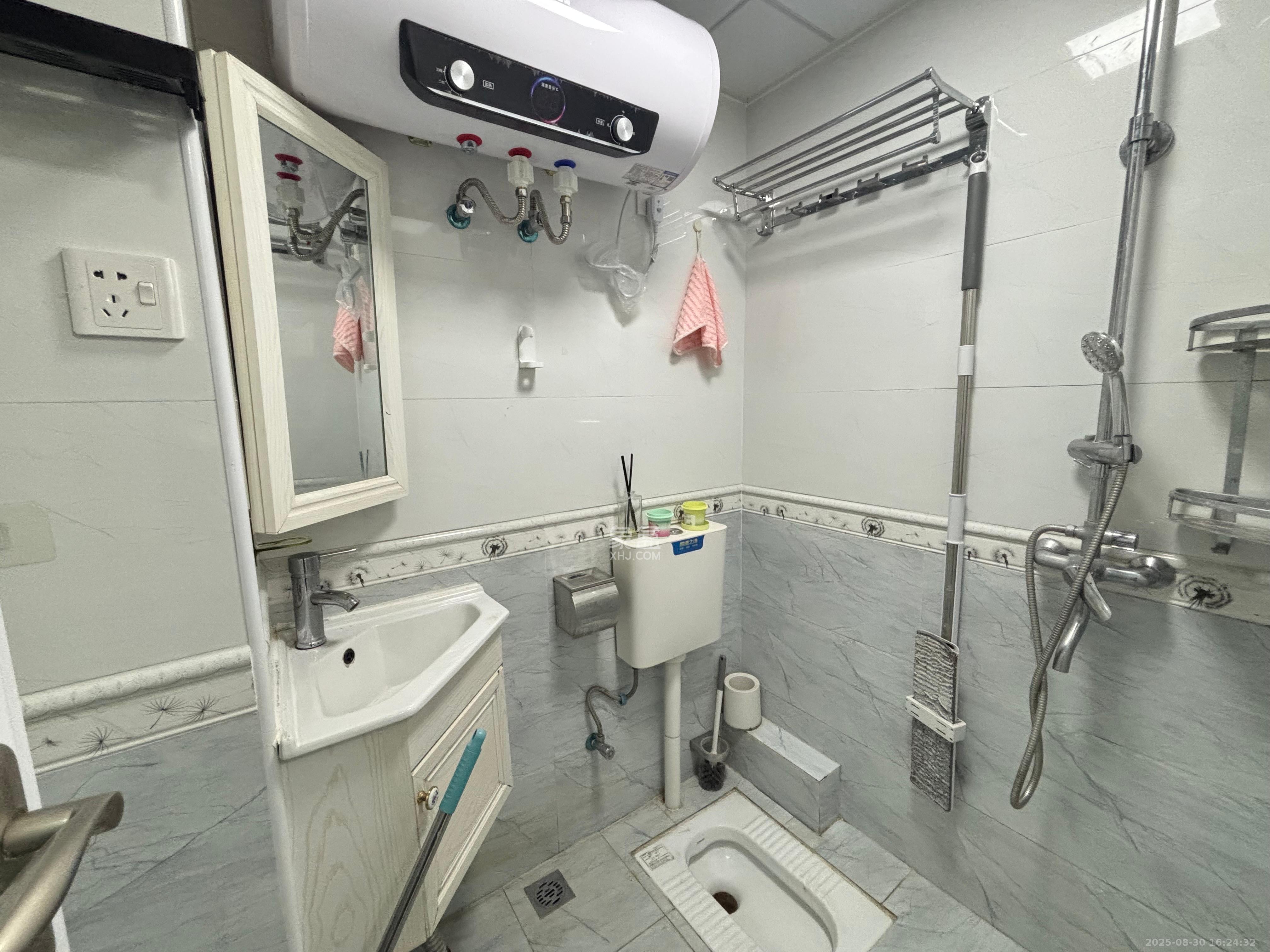 中建芙蓉嘉苑  1室1厅1卫    1250.0元/月 中建芙蓉嘉苑  1室1厅1卫    1250.0元/月室内图