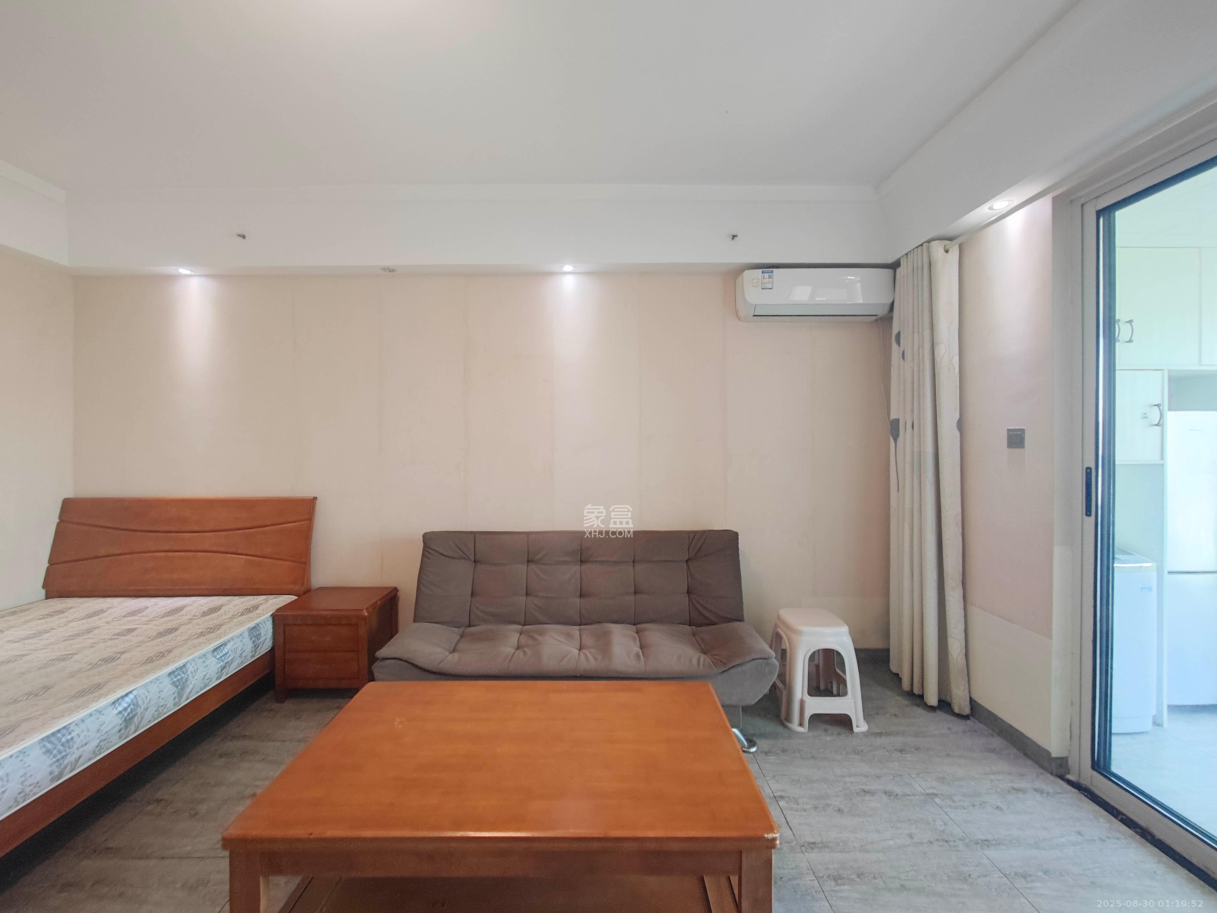 五矿万境水岸二期(五矿万境水岸和苑)  1室1厅1卫    48.0万 五矿万境水岸二期(五矿万境水岸和苑)  1室1厅1卫    48.0万客厅