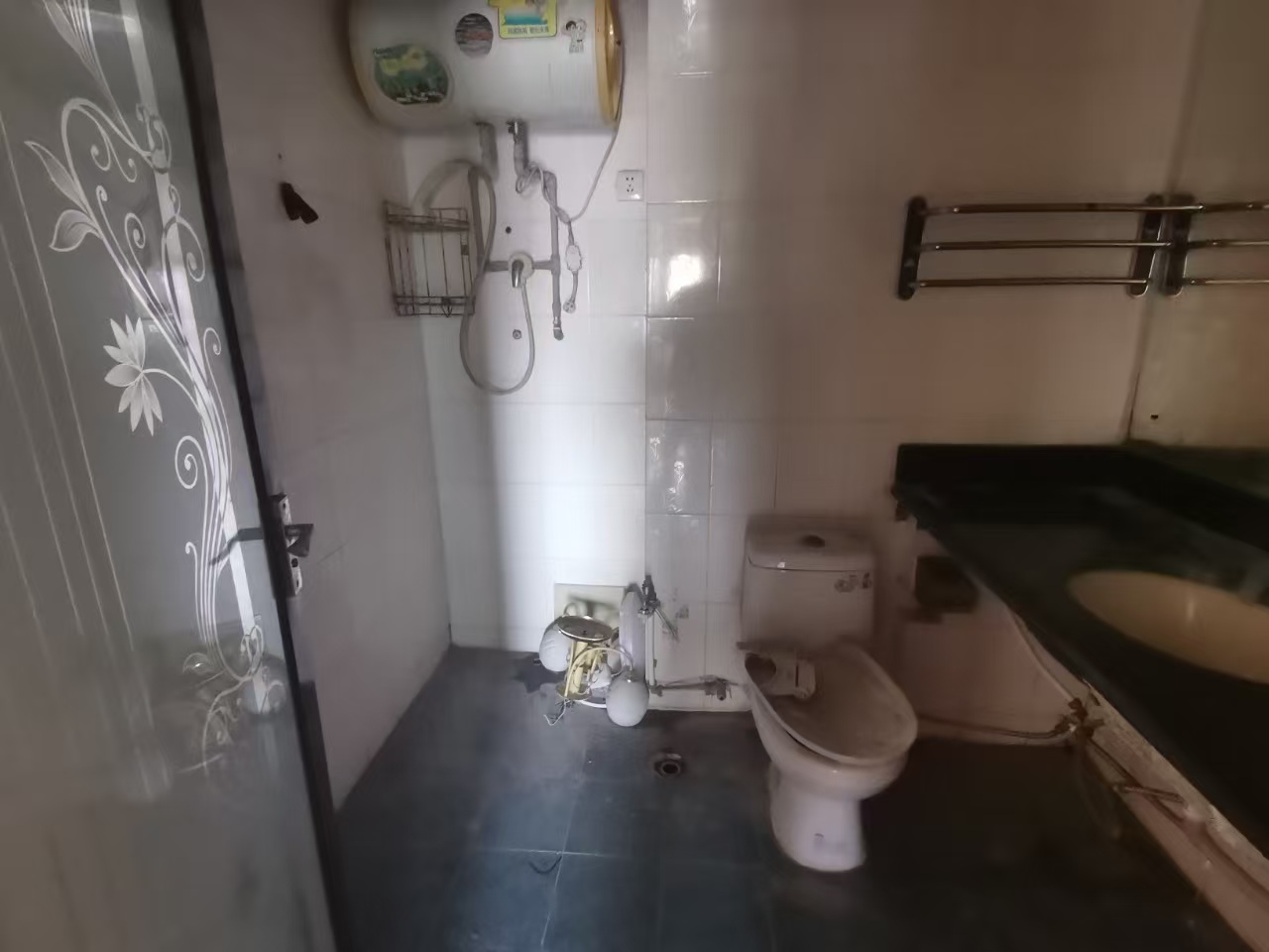 环岛大厦 3室2厅2卫 3300.0元/月 环岛大厦 3室2厅2卫 3300.0元/月室内图