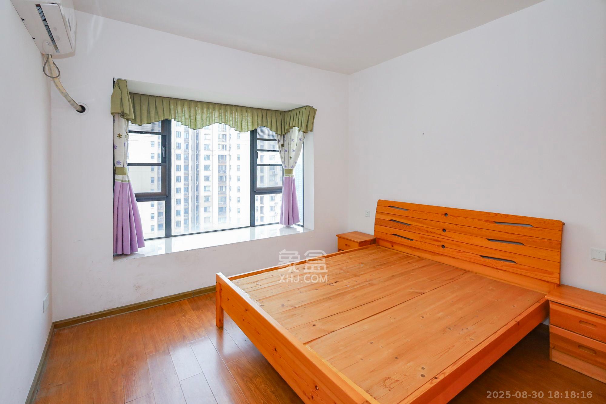 钰龙天下一期  3室2厅2卫    2800.0元/月 钰龙天下一期  3室2厅2卫    2800.0元/月室内图