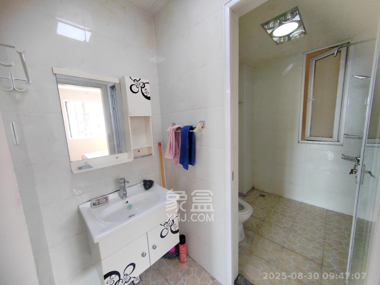 金地格林公馆 3室2厅1卫 2200.0元/月 金地格林公馆 3室2厅1卫 2200.0元/月室内图