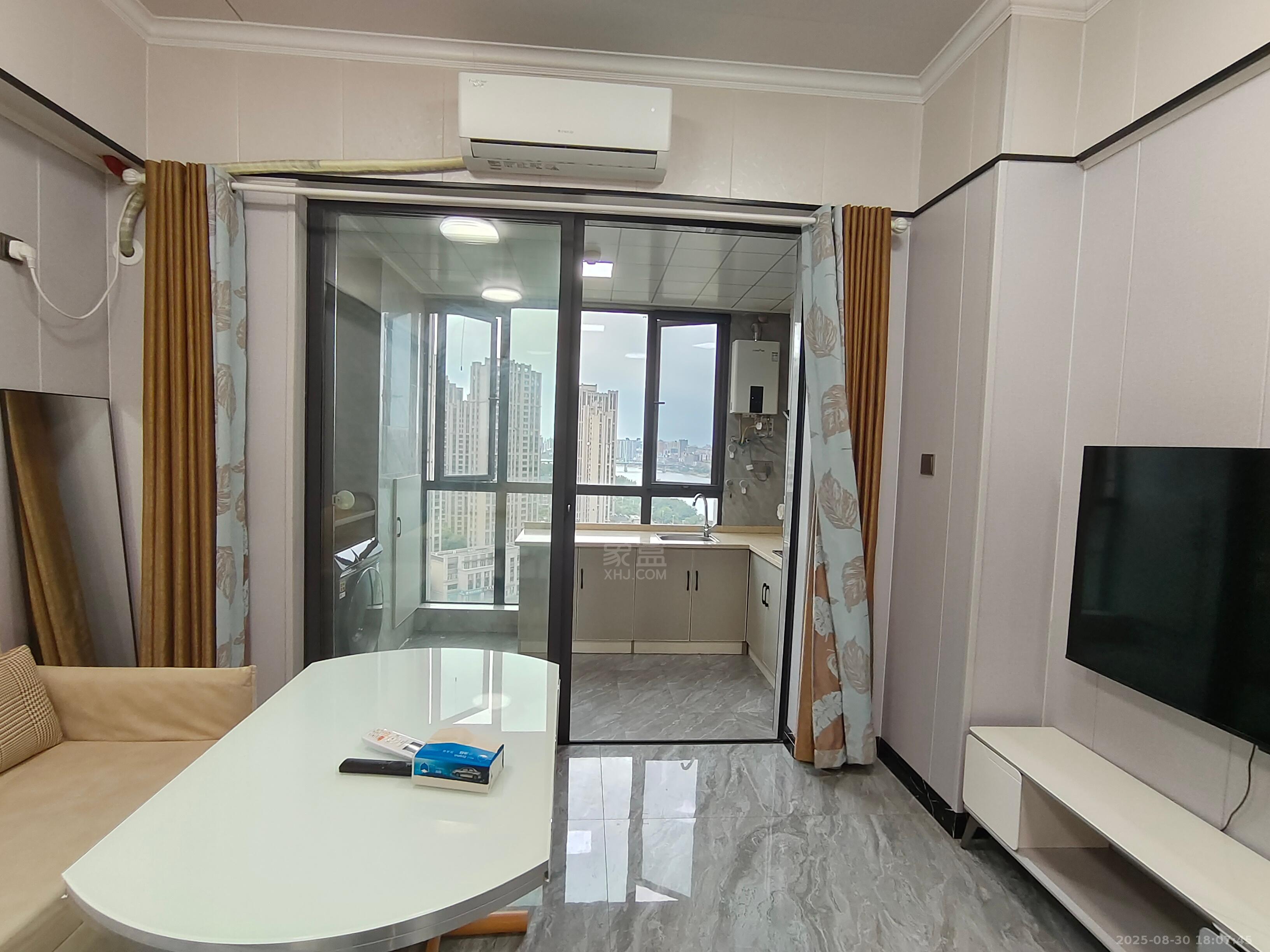 中泰财富湘江 1室1厅1卫 1400.0元/月 中泰财富湘江 1室1厅1卫 1400.0元/月室内图