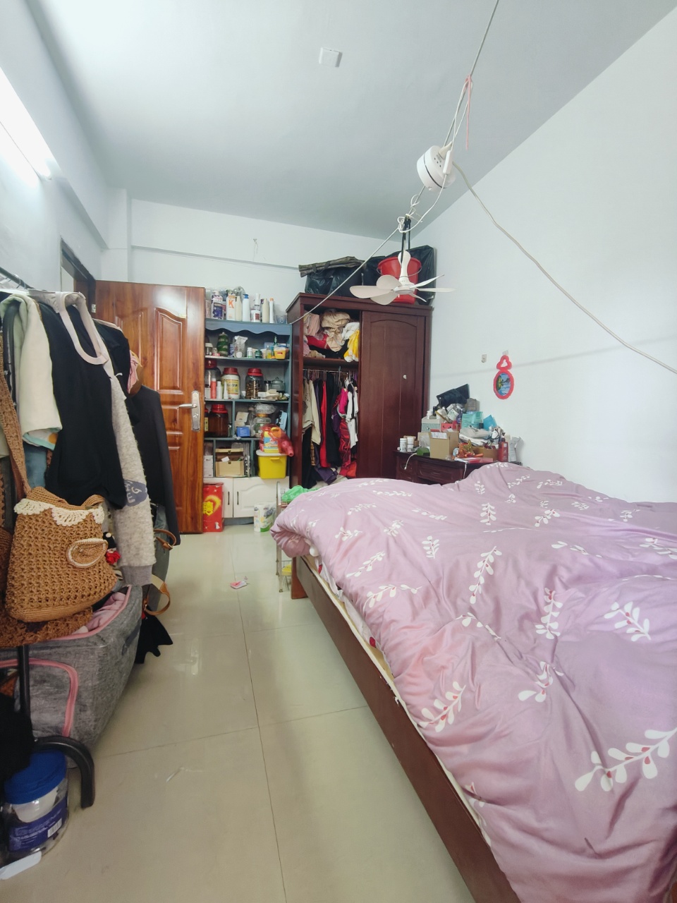 金成绿苑(金地路8号) 3室2厅1卫 100.0万 金成绿苑(金地路8号) 3室2厅1卫 100.0万客厅