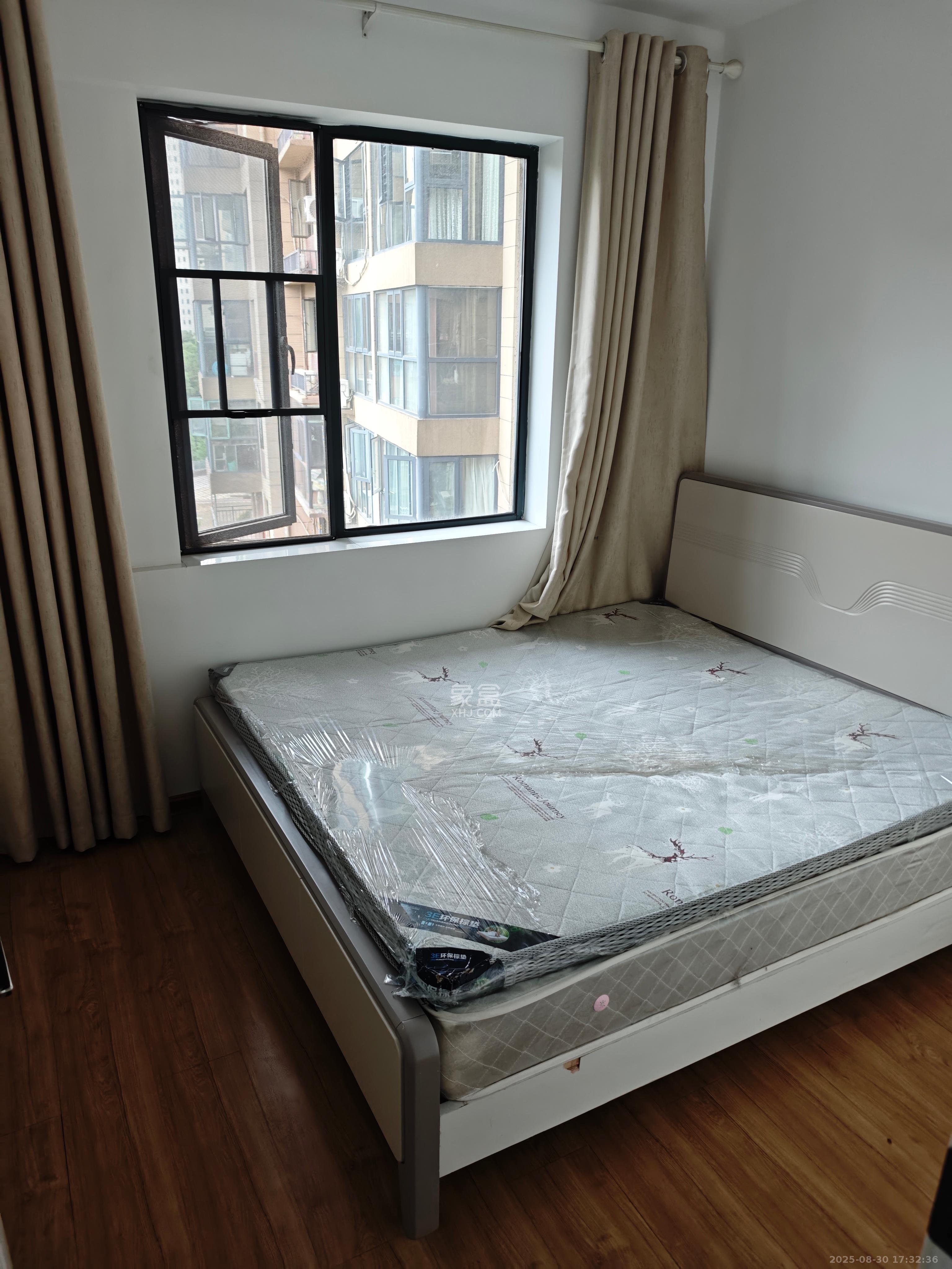 骑龙大街(骑龙苑) 3室1厅1卫 2500.0元/月 骑龙大街(骑龙苑) 3室1厅1卫 2500.0元/月室内图