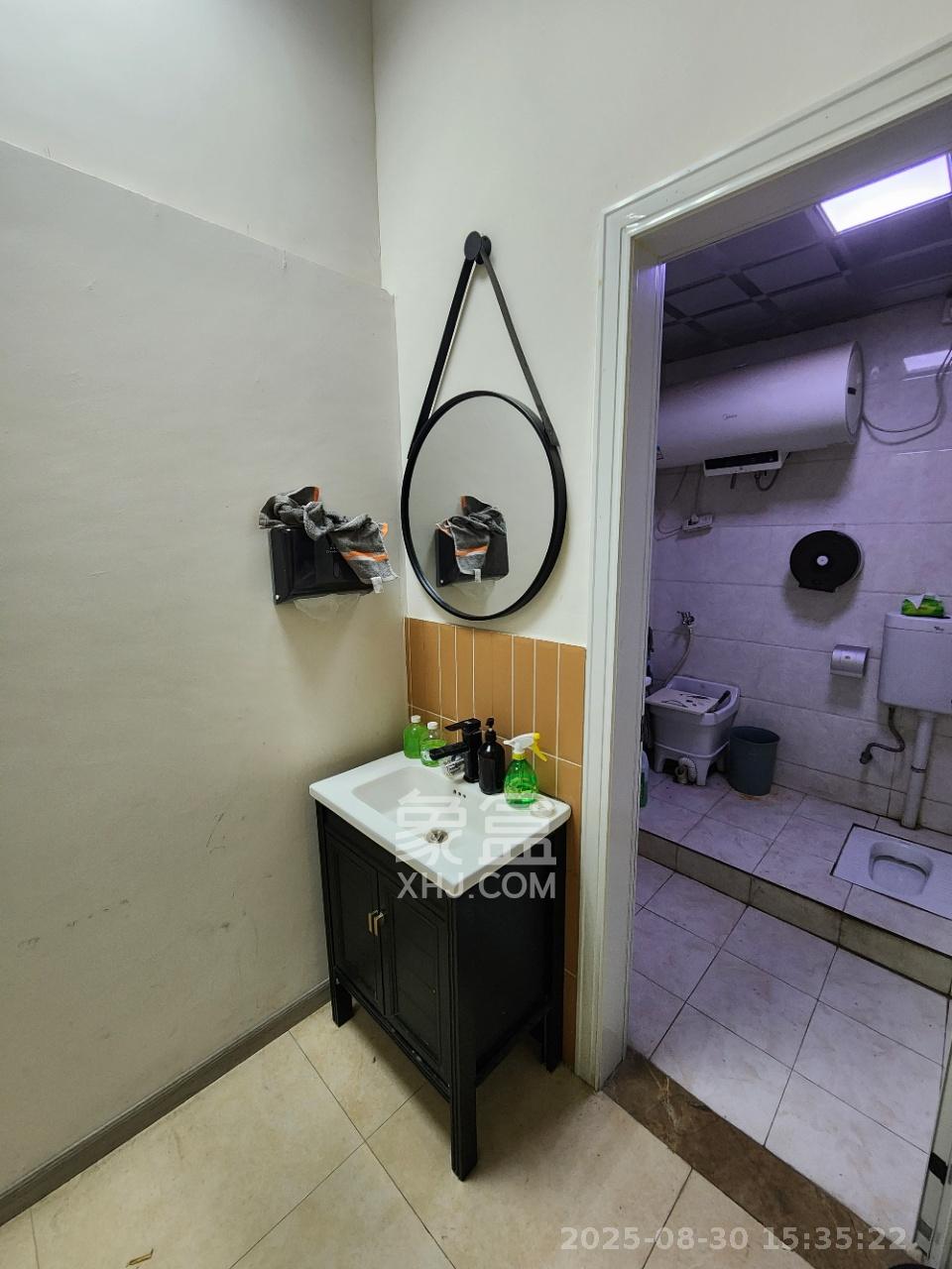 奥克斯广场  1室1厅1卫    5400.0元/月室内图