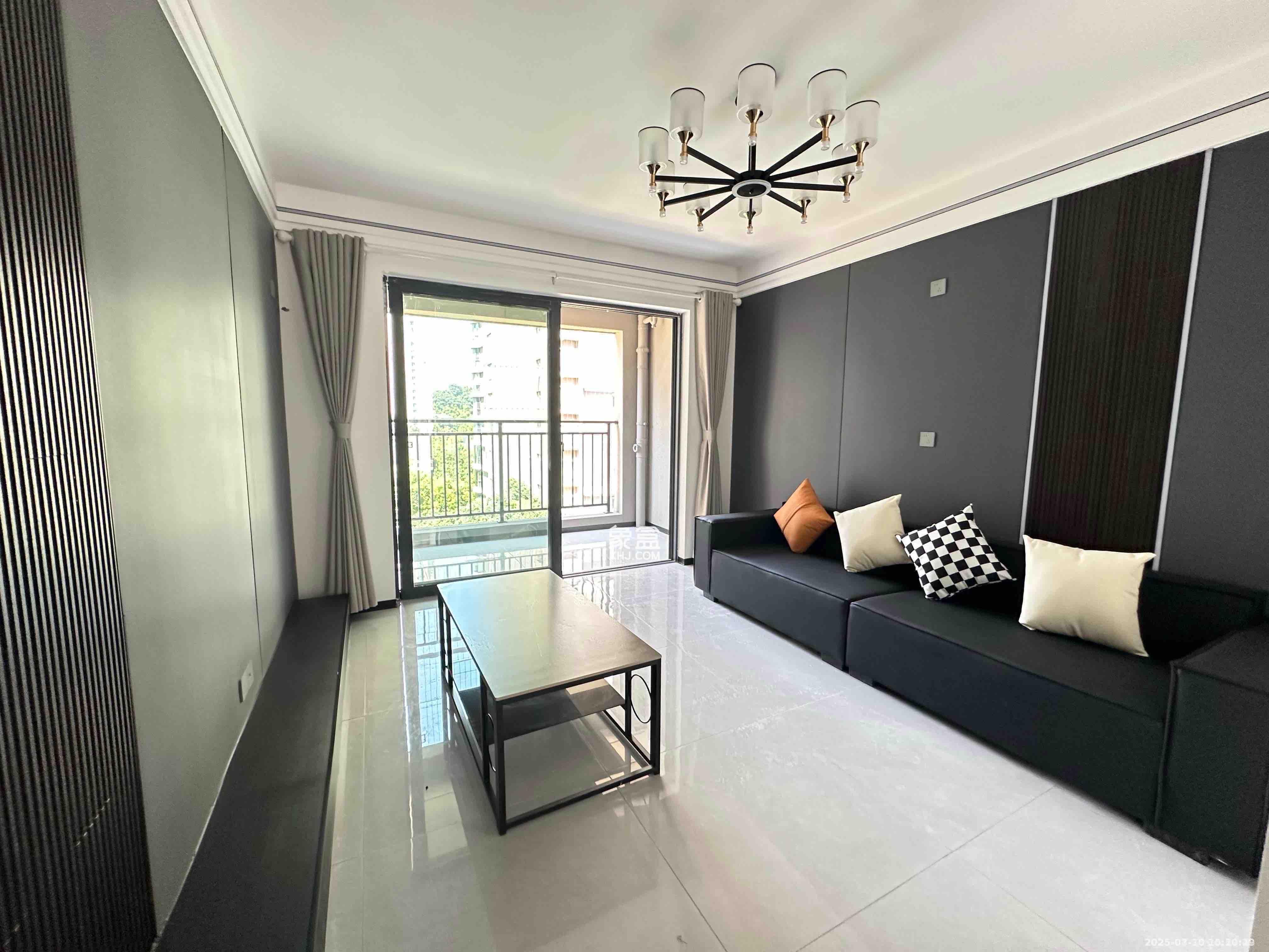 周南学府  2室2厅2卫    2300.0元/月 周南学府  2室2厅2卫    2300.0元/月室内图