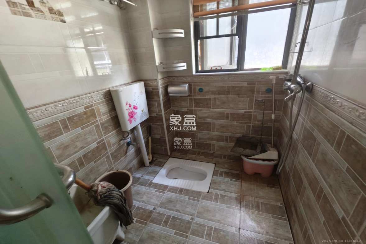 荣盛花语书苑  3室2厅1卫    2600.0元/月 荣盛花语书苑  3室2厅1卫    2600.0元/月室内图