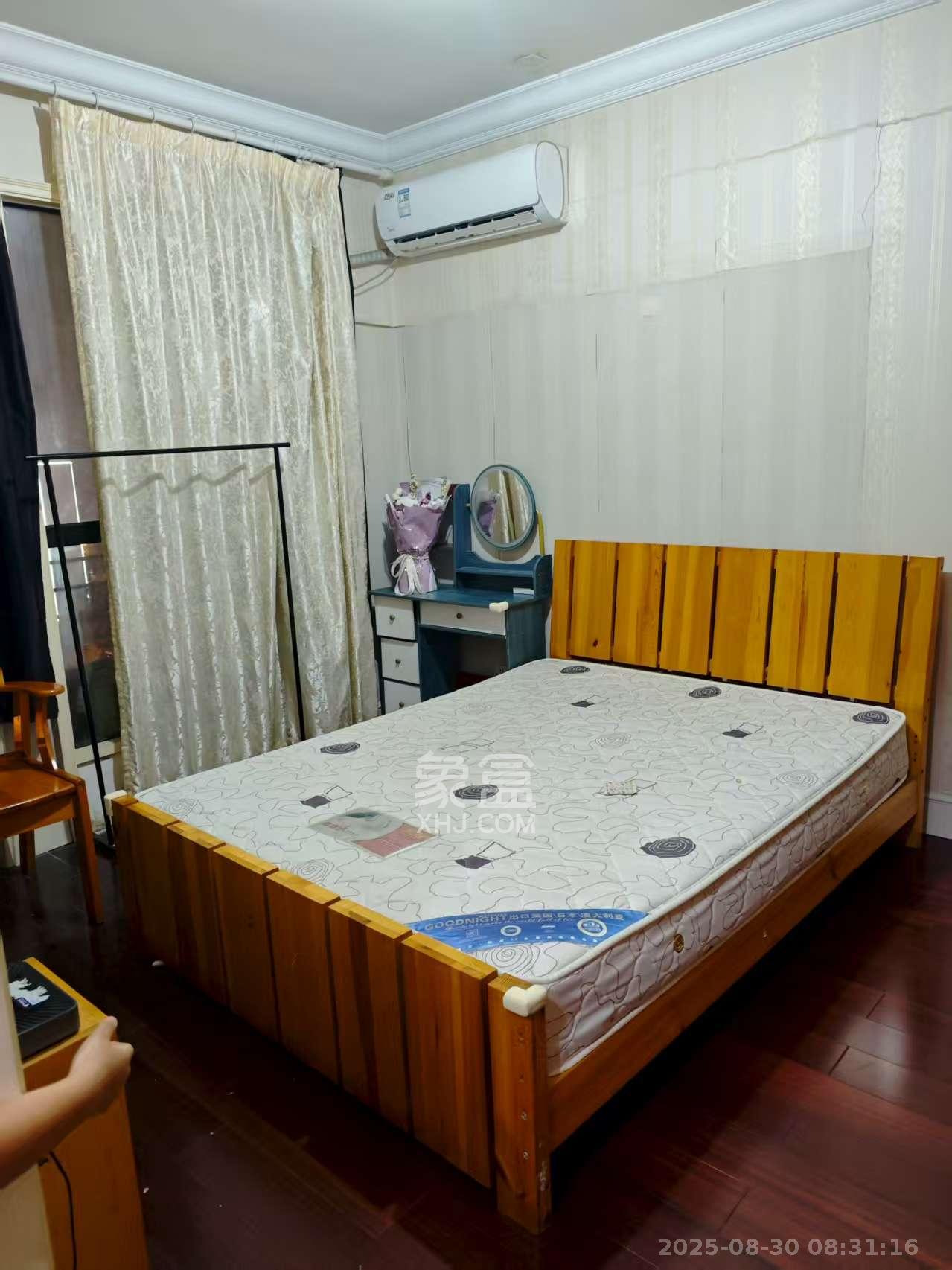 郡原广场  1室1厅1卫    1600.0元/月室内图