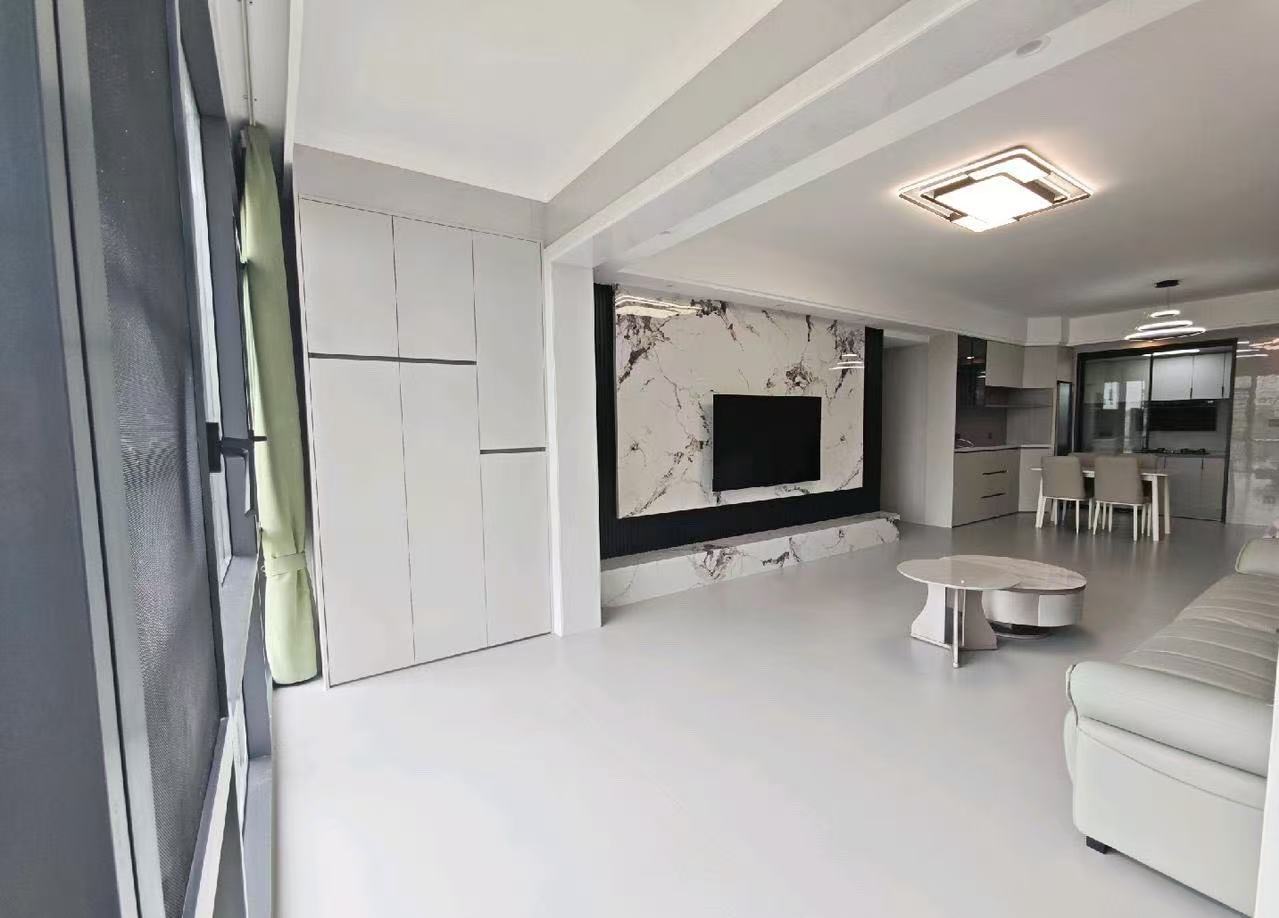 互助小区电梯房 3室2厅2卫 2100.0元/月 互助小区电梯房 3室2厅2卫 2100.0元/月室内图