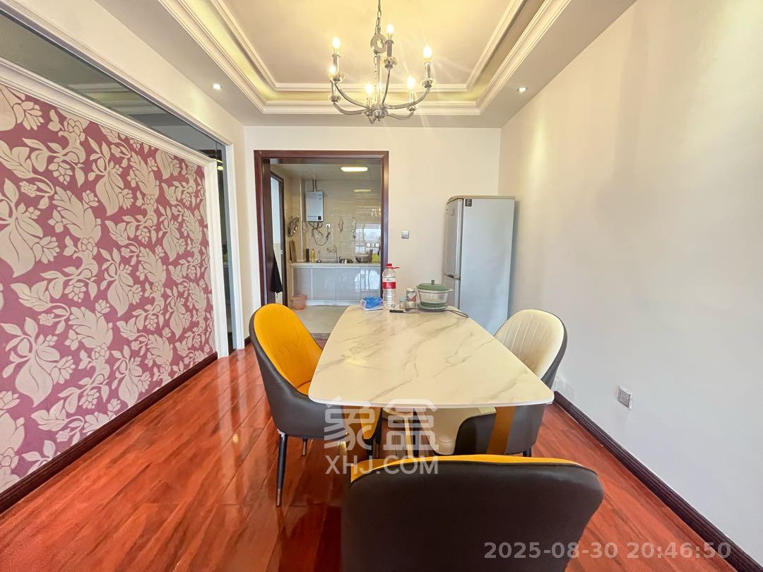 钰龙天下一期 4室2厅2卫 4200.0元/月 钰龙天下一期 4室2厅2卫 4200.0元/月室内图