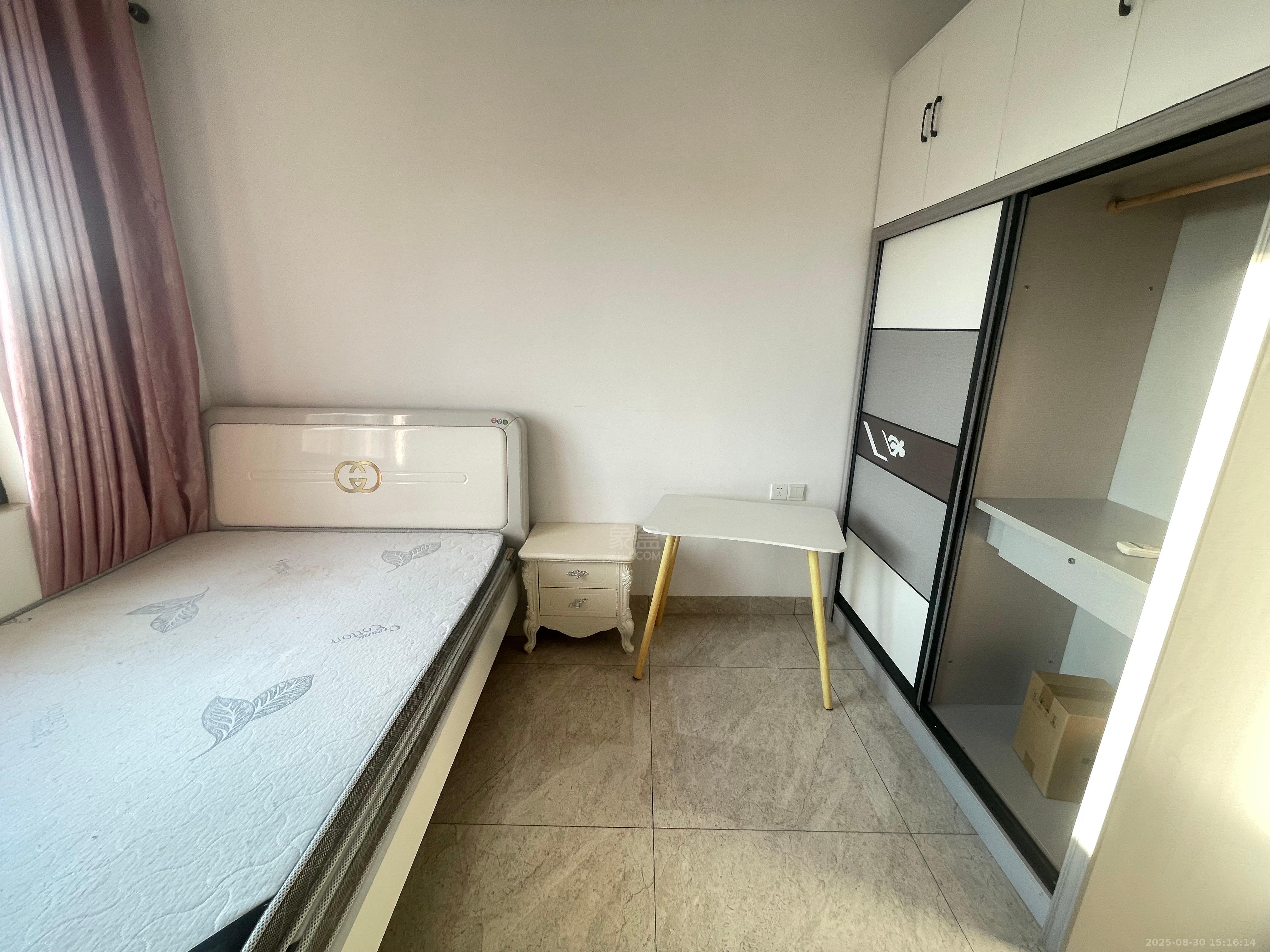 金爵逸品 3室2厅2卫 1800.00元/月 金爵逸品 3室2厅2卫 1800.00元/月室内图