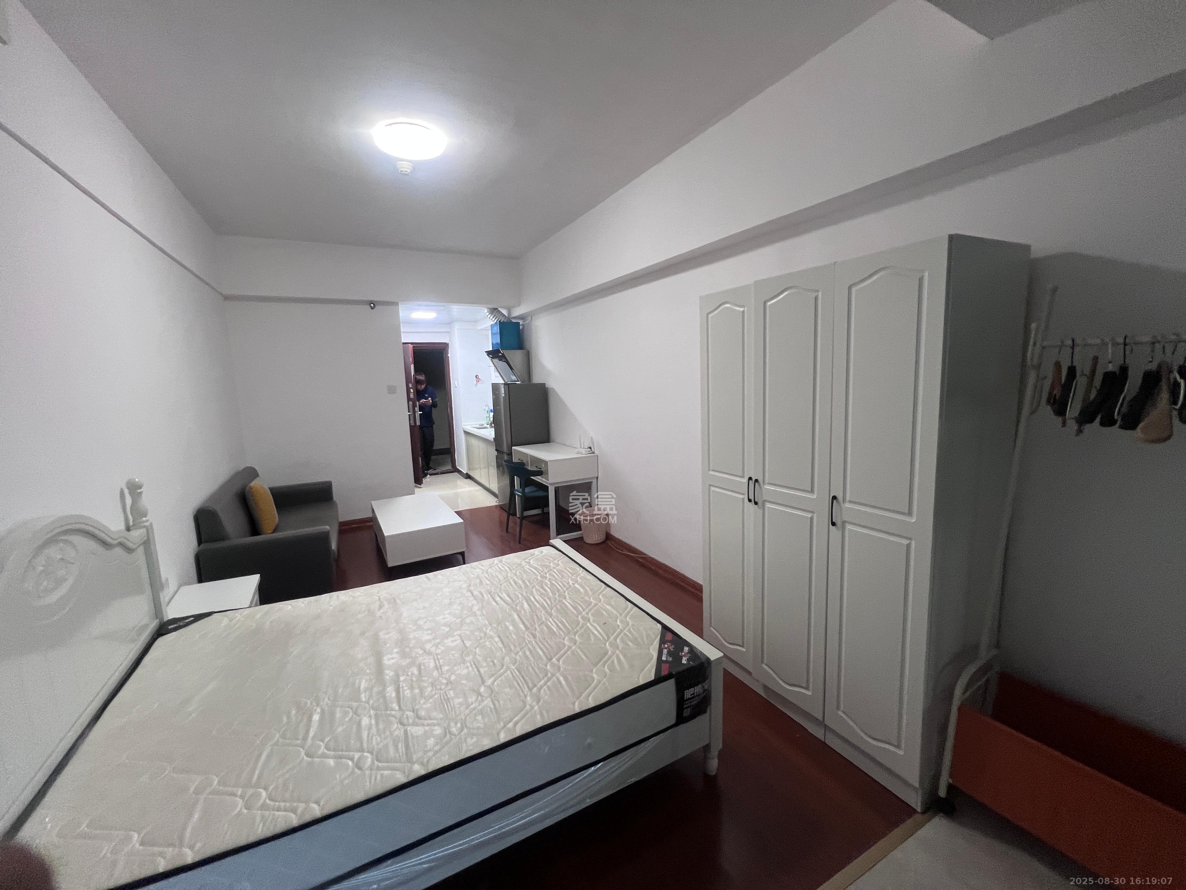 名富公寓 1室1厅1卫 1600.0元/月 名富公寓 1室1厅1卫 1600.0元/月室内图