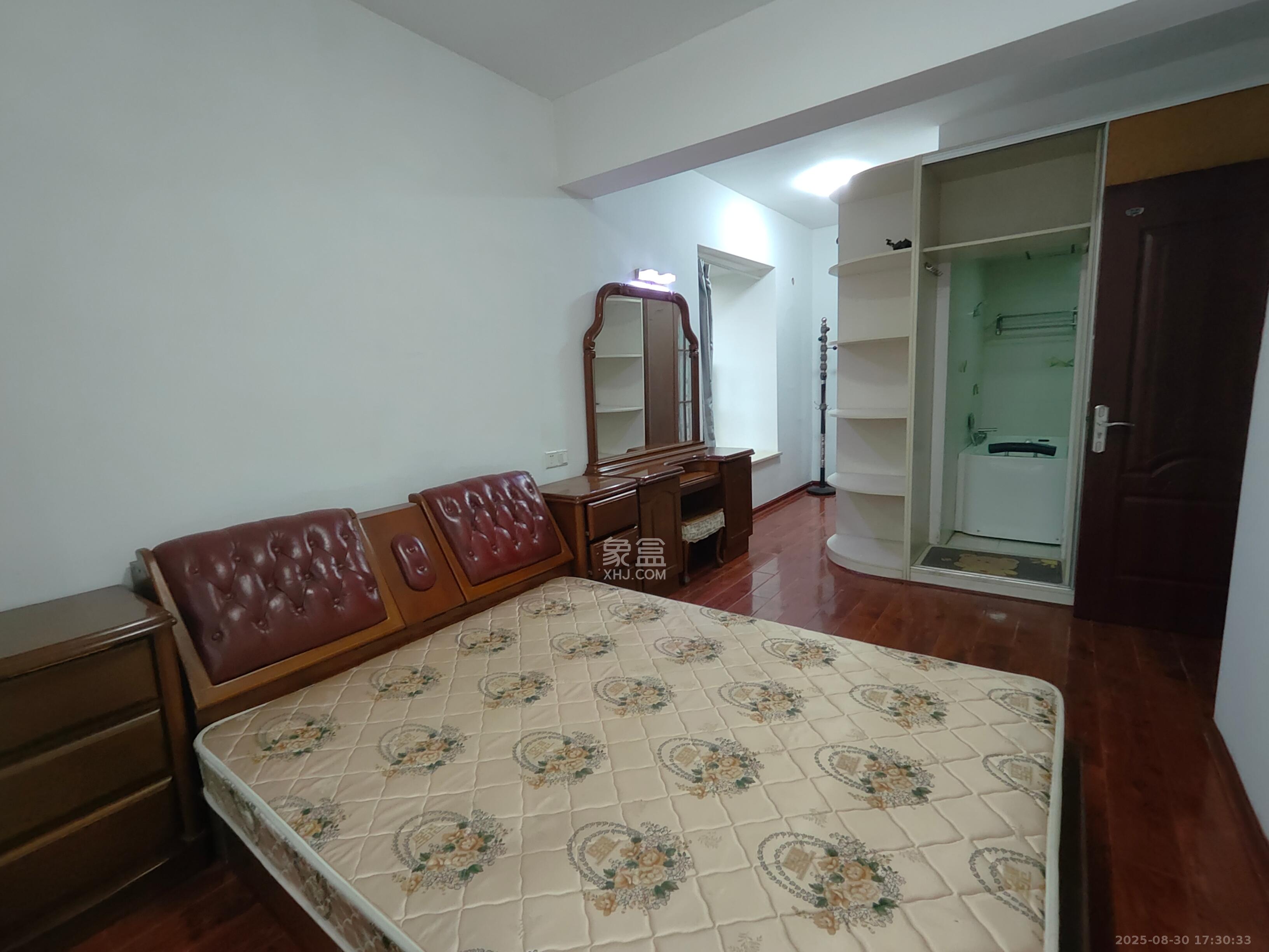 兰亭优壳(隽峰苑) 3室2厅2卫 2100.0元/月 兰亭优壳(隽峰苑) 3室2厅2卫 2100.0元/月室内图