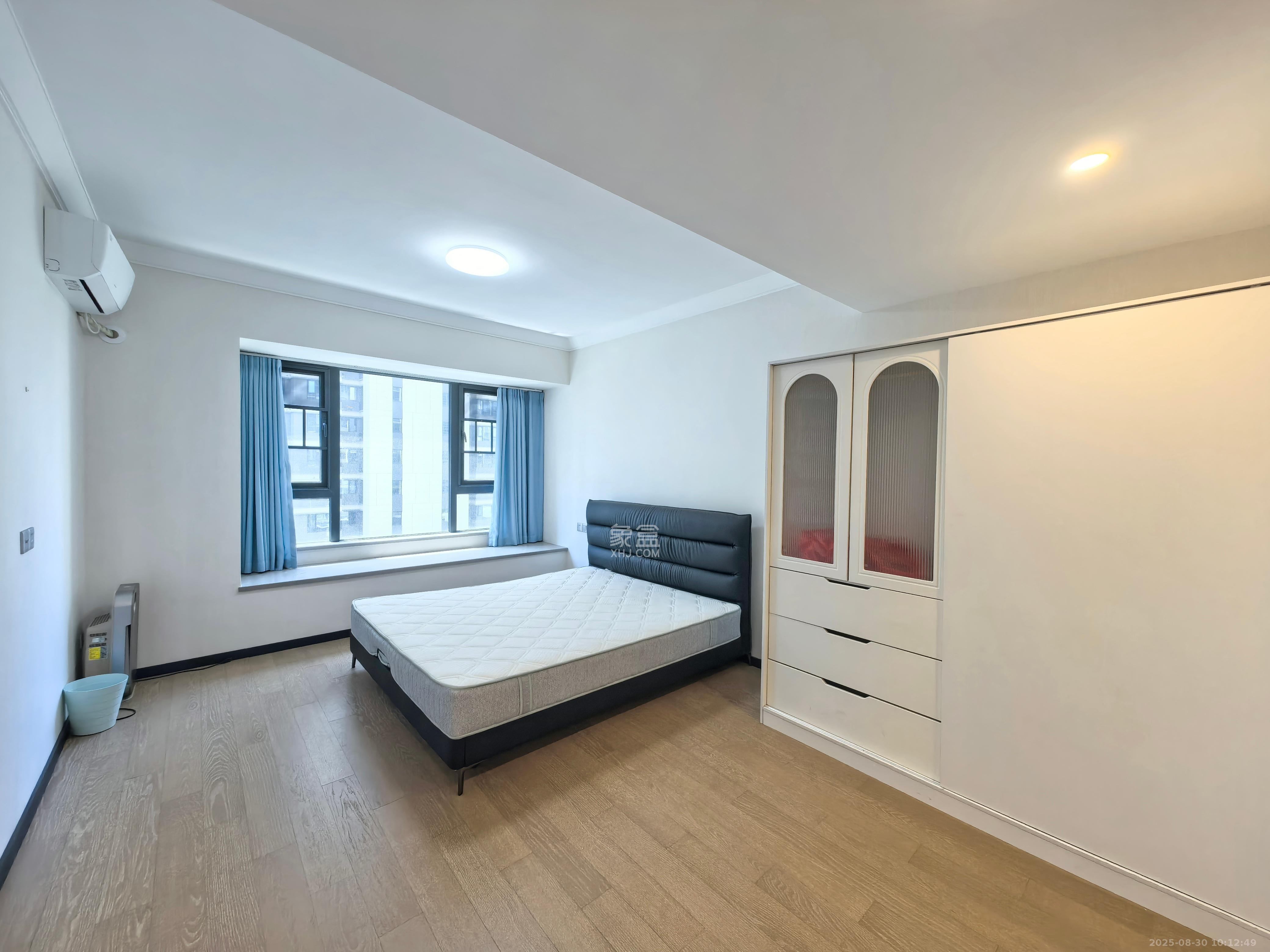 中海阅溪府 4室2厅2卫 3400.0元/月 中海阅溪府 4室2厅2卫 3400.0元/月室内图