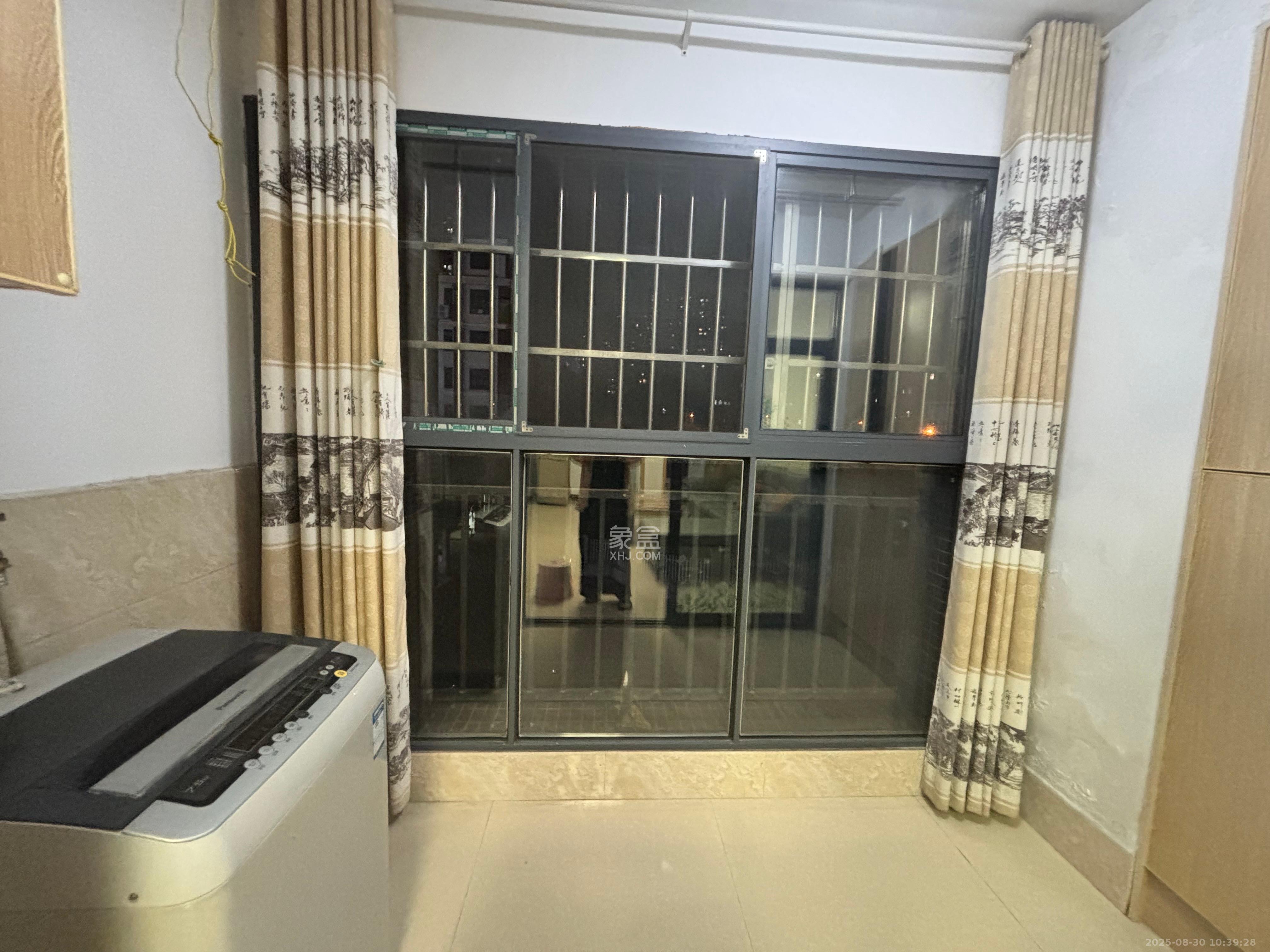 景塘家园  3室2厅1卫    2100.0元/月 景塘家园  3室2厅1卫    2100.0元/月室内图