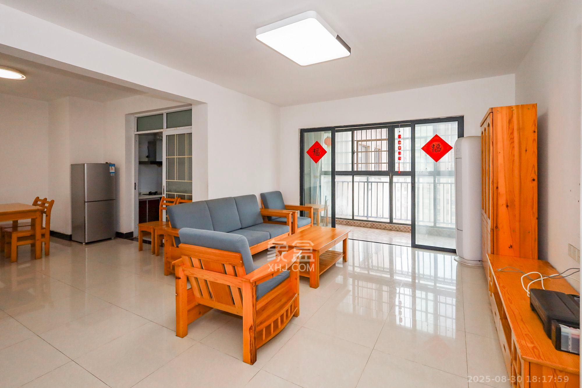 钰龙天下一期  3室2厅2卫    2800.0元/月 钰龙天下一期  3室2厅2卫    2800.0元/月室内图