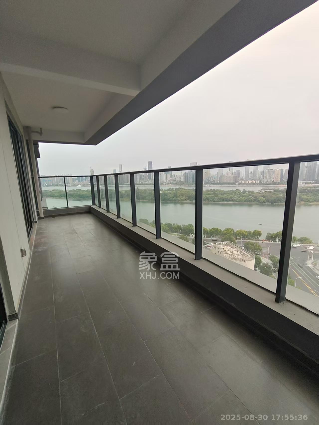 江山印  4室2厅3卫    13000.0元/月室内图