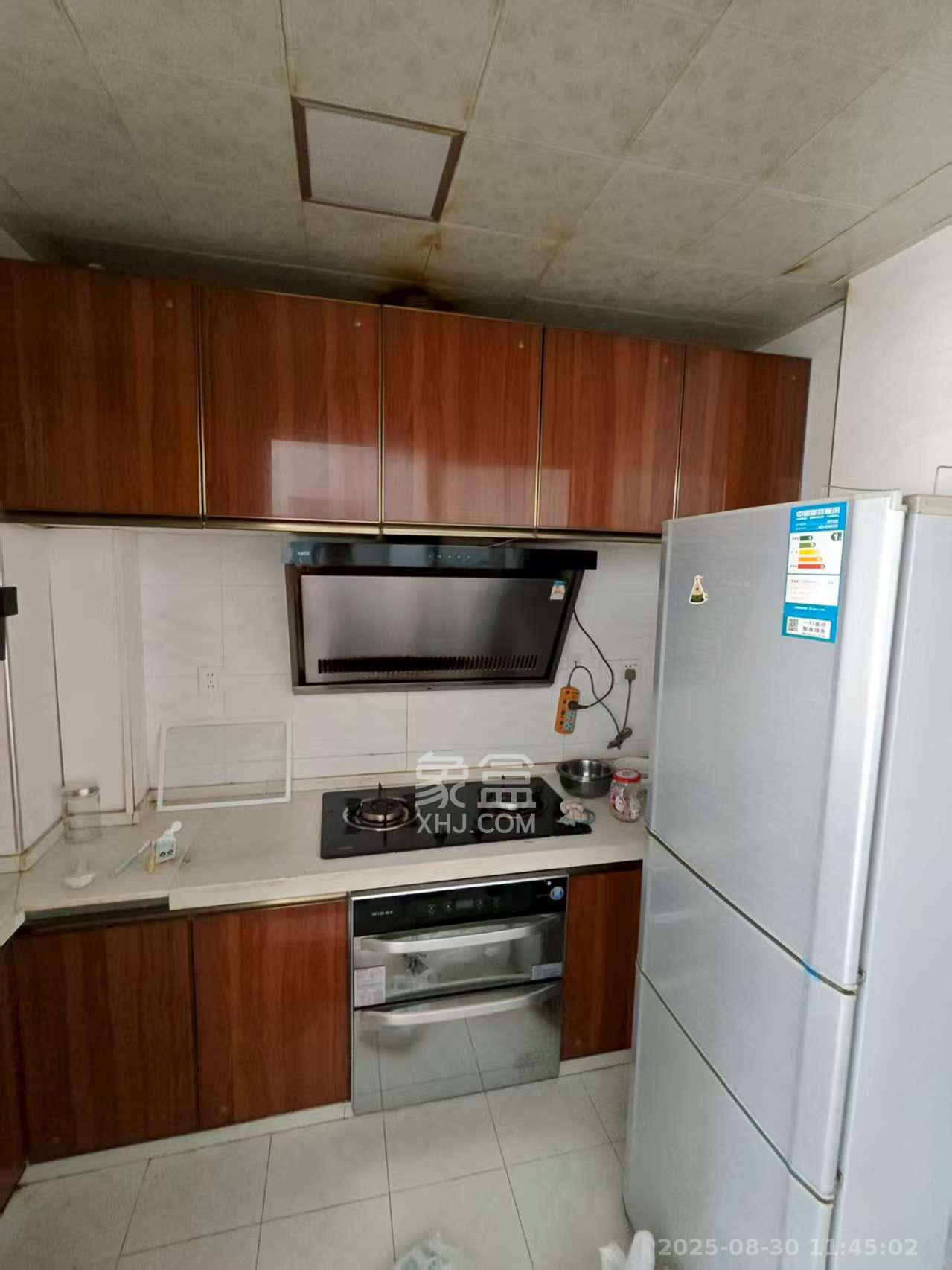 好莱城(弘德西街) 2室1厅1卫 1800.0元/月 好莱城(弘德西街) 2室1厅1卫 1800.0元/月室内图