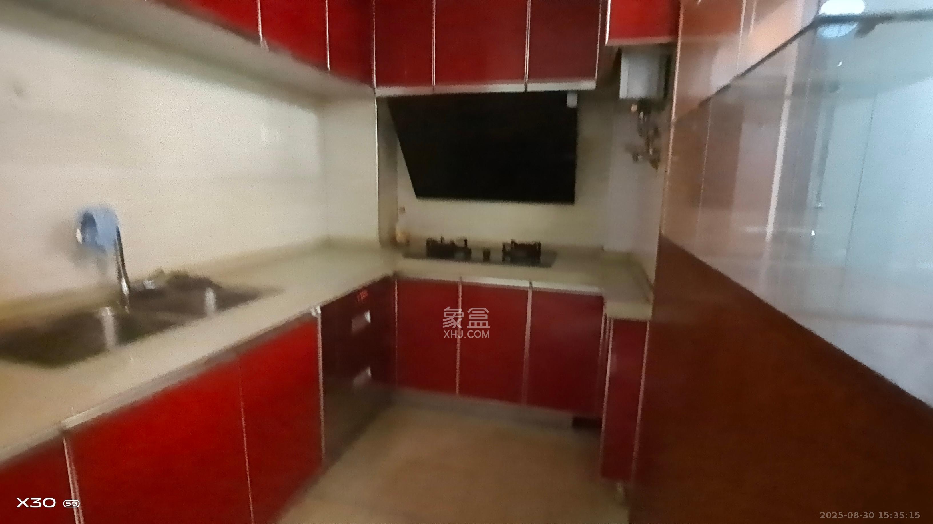 莱茵城  3室2厅1卫   2000.00元/月室内图