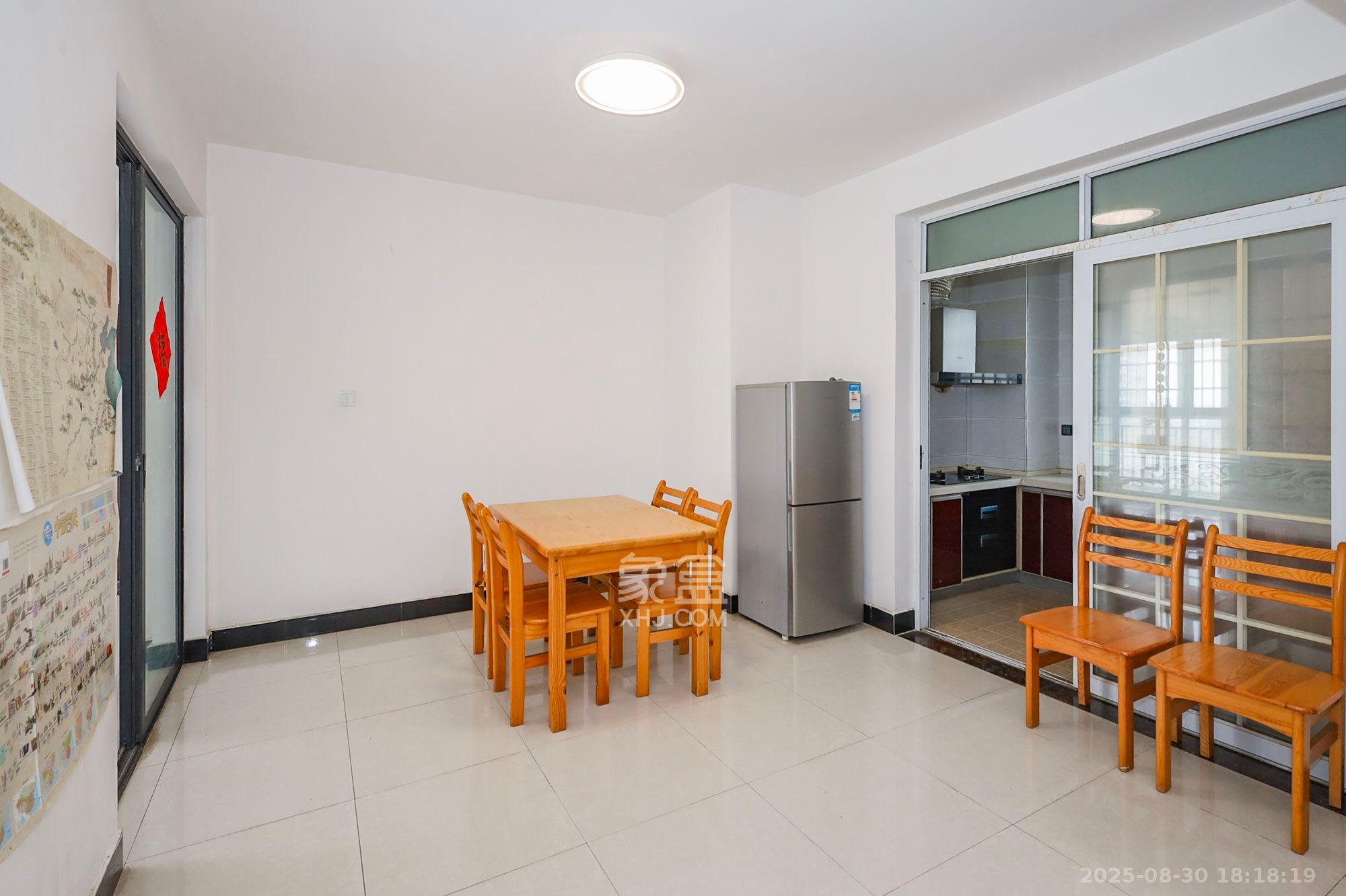 钰龙天下一期  3室2厅2卫    2800.0元/月 钰龙天下一期  3室2厅2卫    2800.0元/月室内图