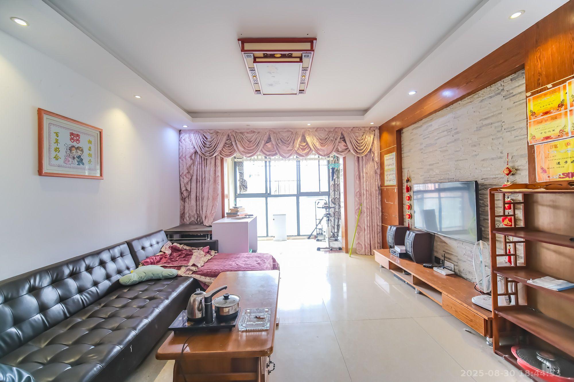 盛地尊域 4室2厅2卫 2000.0元/月 盛地尊域 4室2厅2卫 2000.0元/月室内图