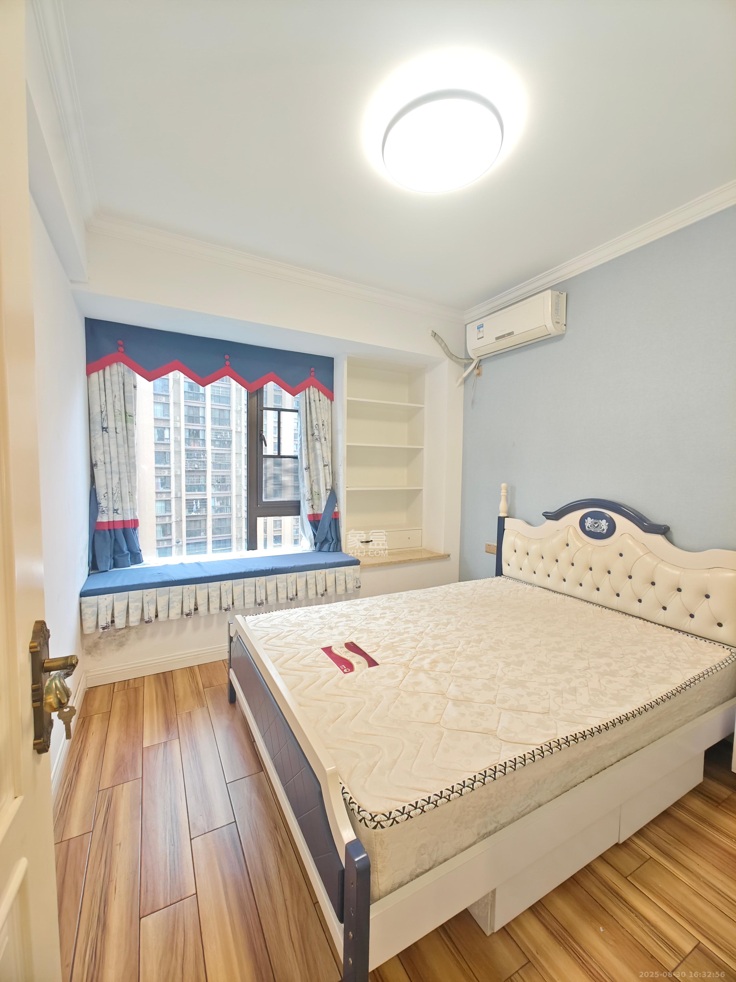 华润凤凰城三期 3室2厅2卫 2500.0元/月 华润凤凰城三期 3室2厅2卫 2500.0元/月室内图