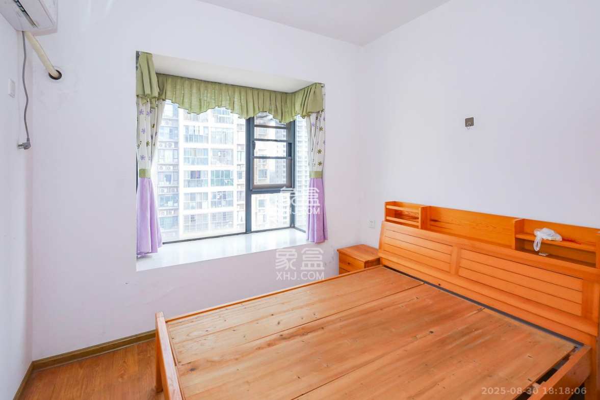 钰龙天下一期  3室2厅2卫    2800.0元/月 钰龙天下一期  3室2厅2卫    2800.0元/月室内图