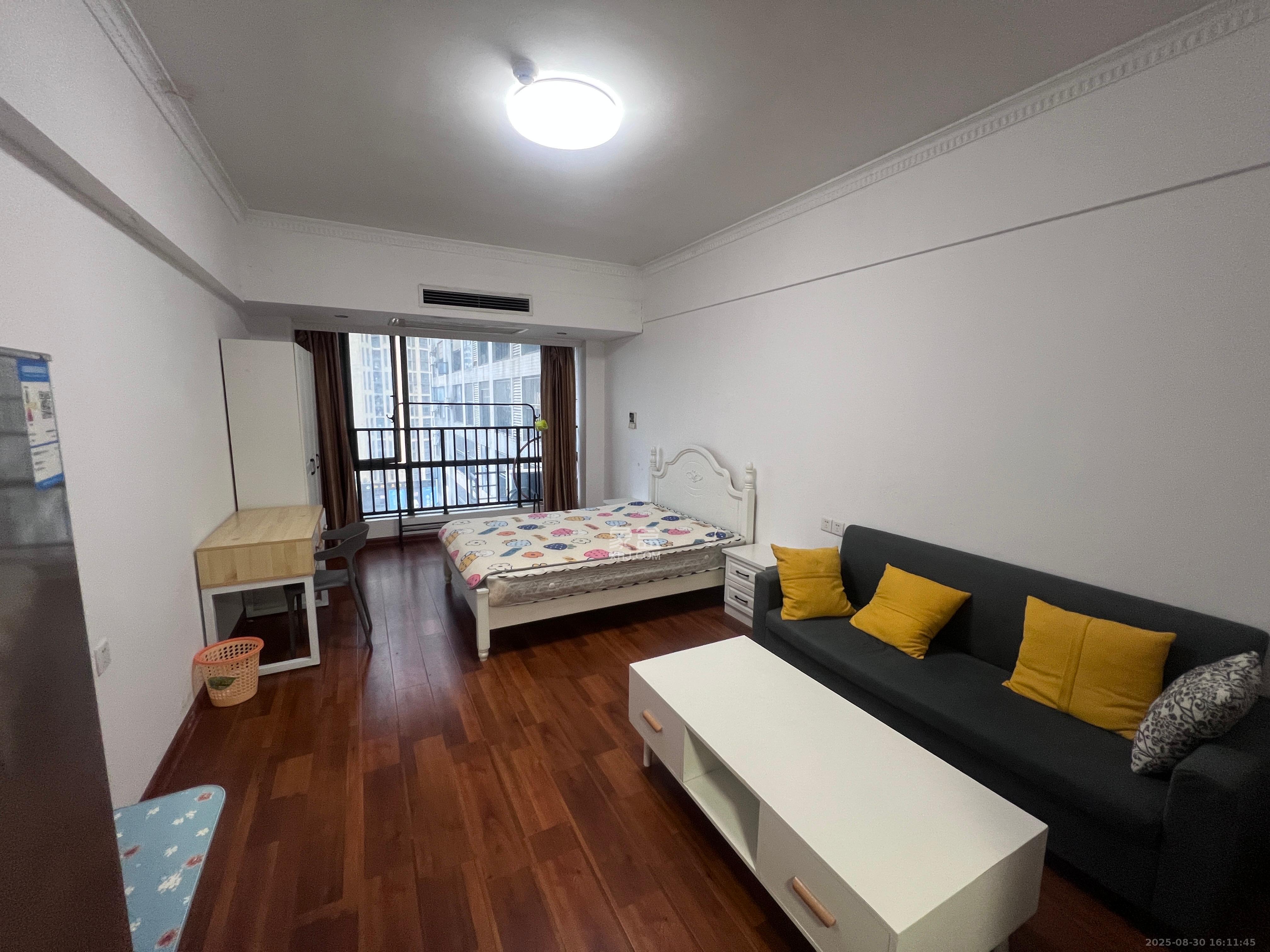 名富公寓  1室1厅1卫    1700.0元/月 名富公寓  1室1厅1卫    1700.0元/月室内图