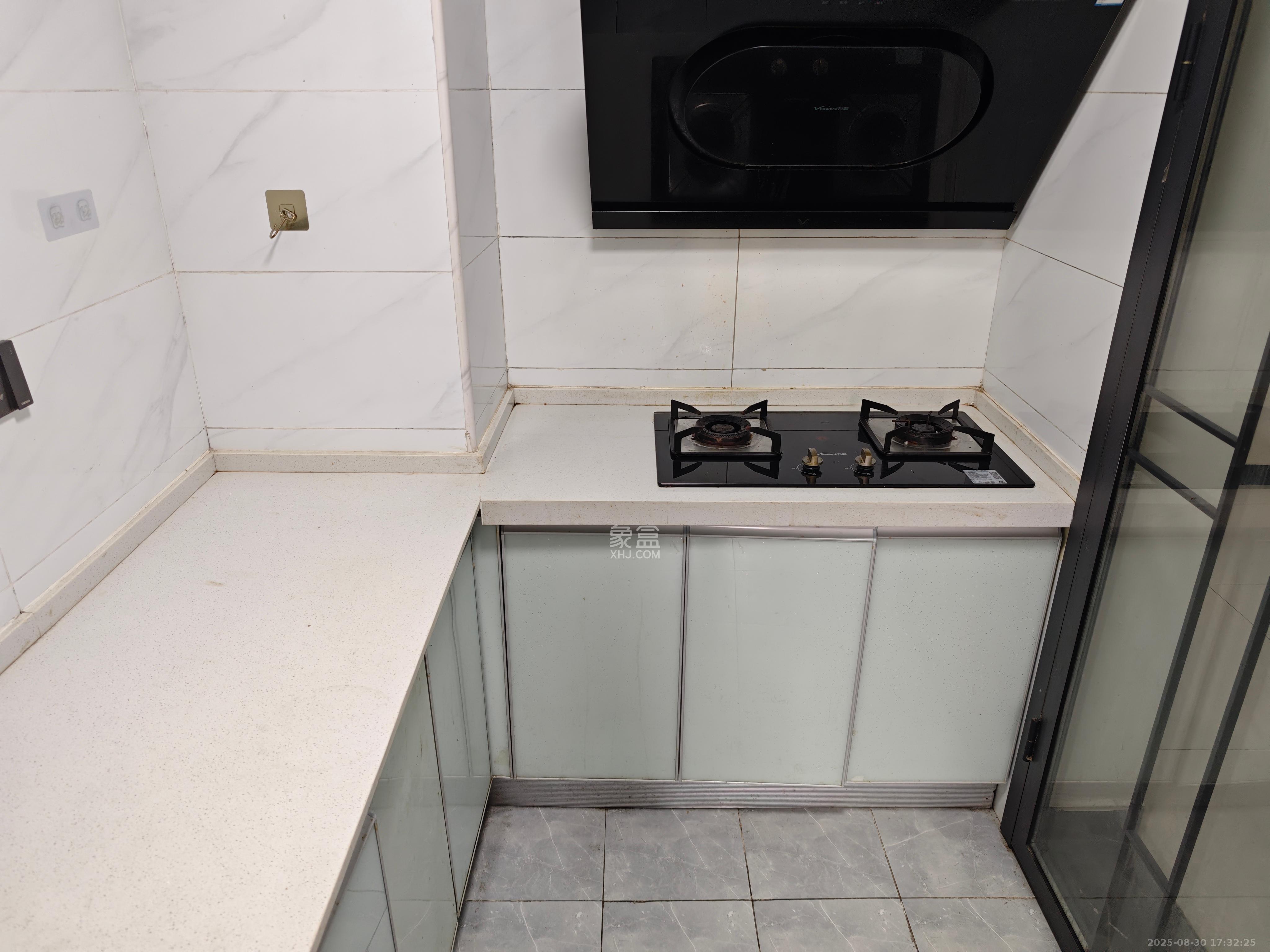 骑龙大街(骑龙苑) 3室1厅1卫 2500.0元/月 骑龙大街(骑龙苑) 3室1厅1卫 2500.0元/月室内图