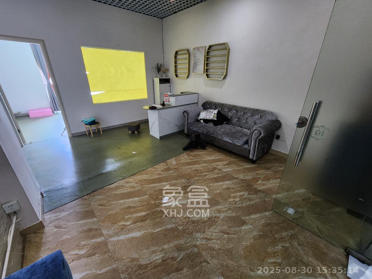 奥克斯广场  1室1厅1卫    5400.0元/月室内图