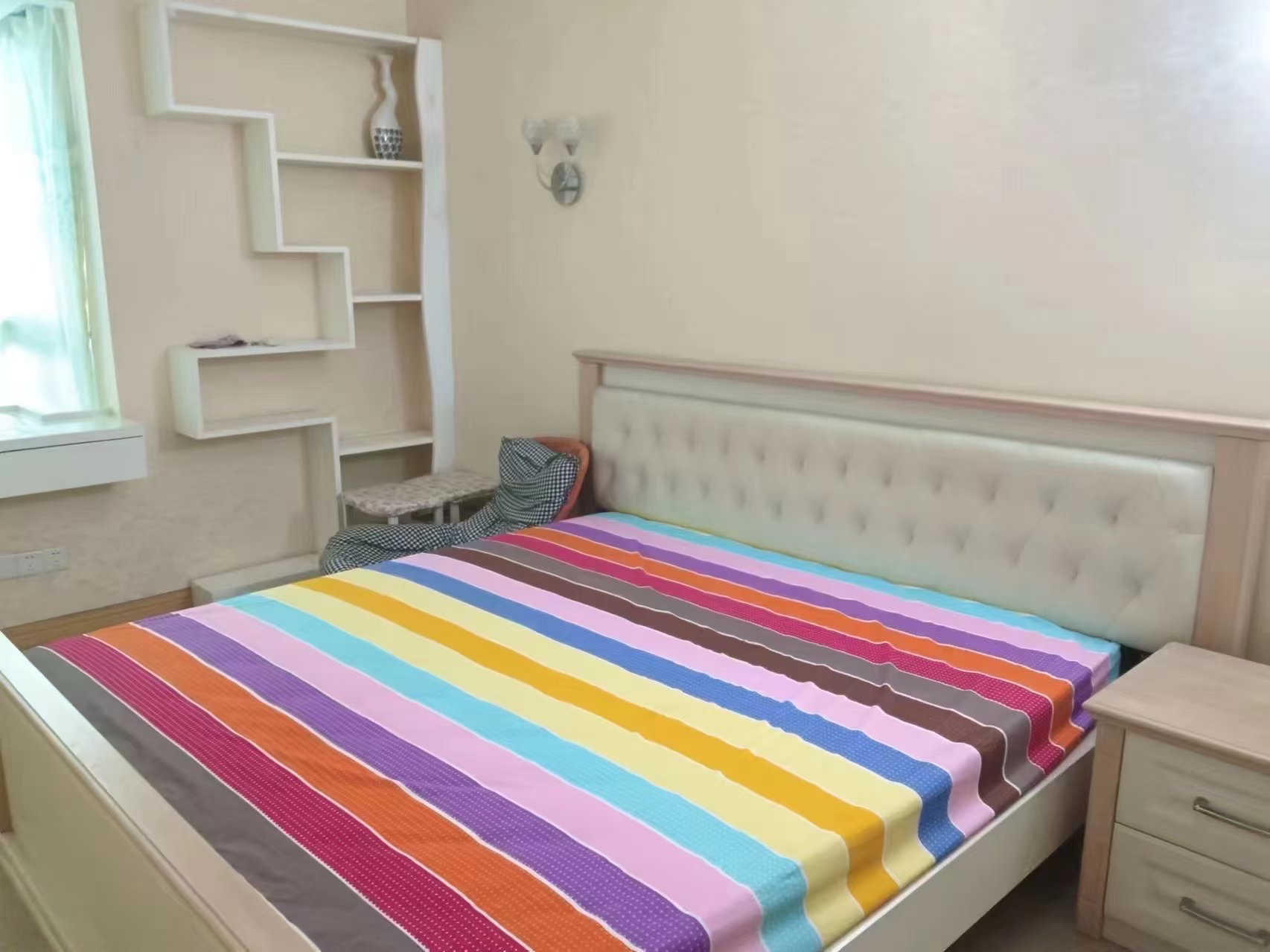 雅香苑 3室2厅2卫 2400.0元/月 雅香苑 3室2厅2卫 2400.0元/月室内图