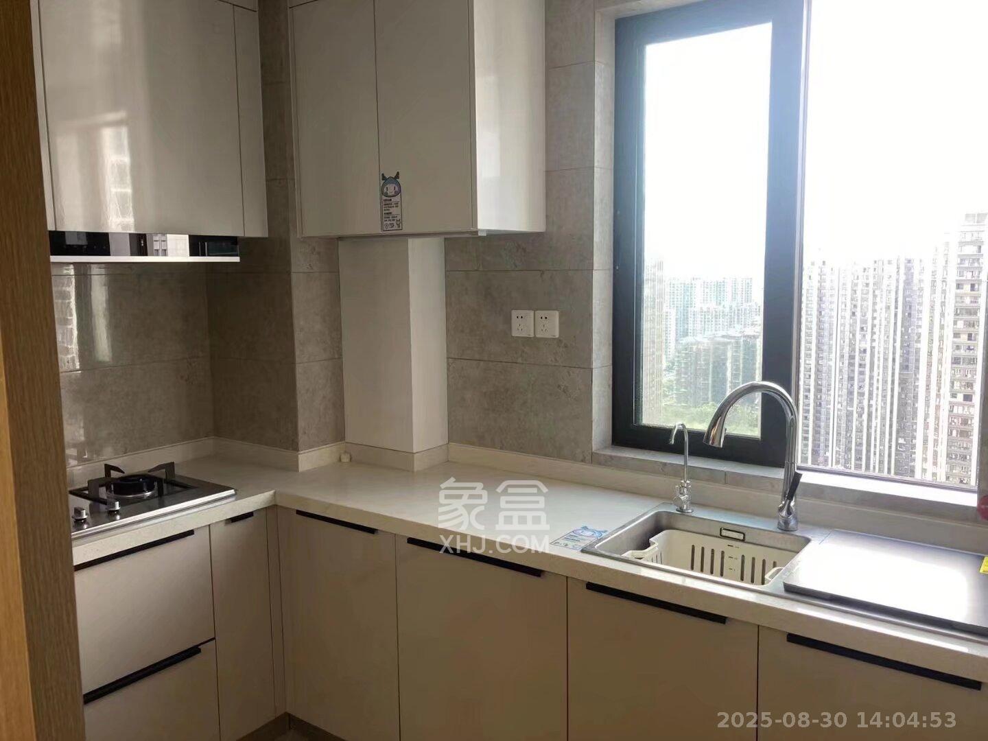 龙湖铂金中心(龙湖春江郦城)  4室2厅2卫    5300.0元/月 龙湖铂金中心(龙湖春江郦城)  4室2厅2卫    5300.0元/月室内图