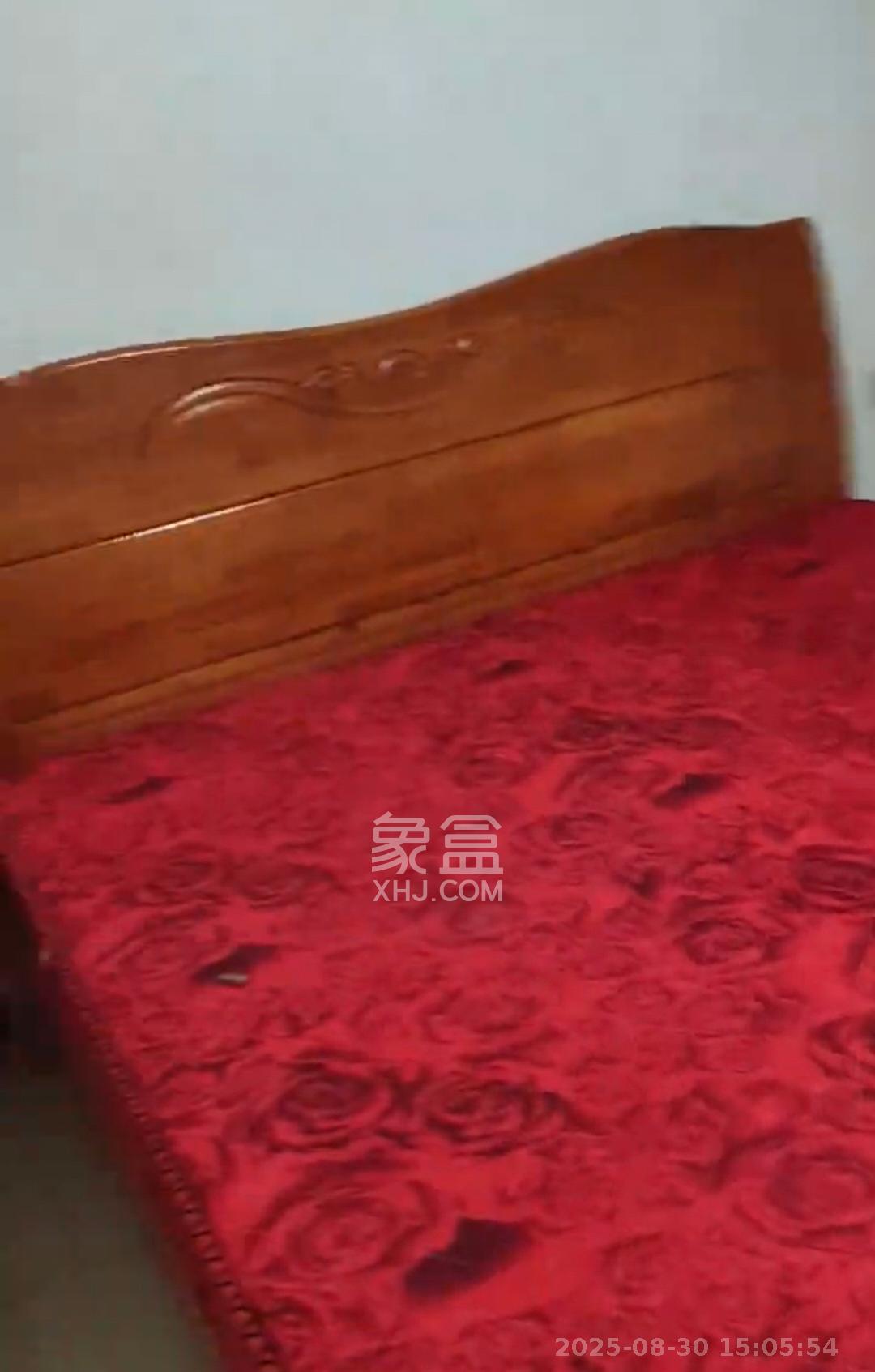 和润园一、二期 3室2厅1卫 2000.0元/月 和润园一、二期 3室2厅1卫 2000.0元/月室内图