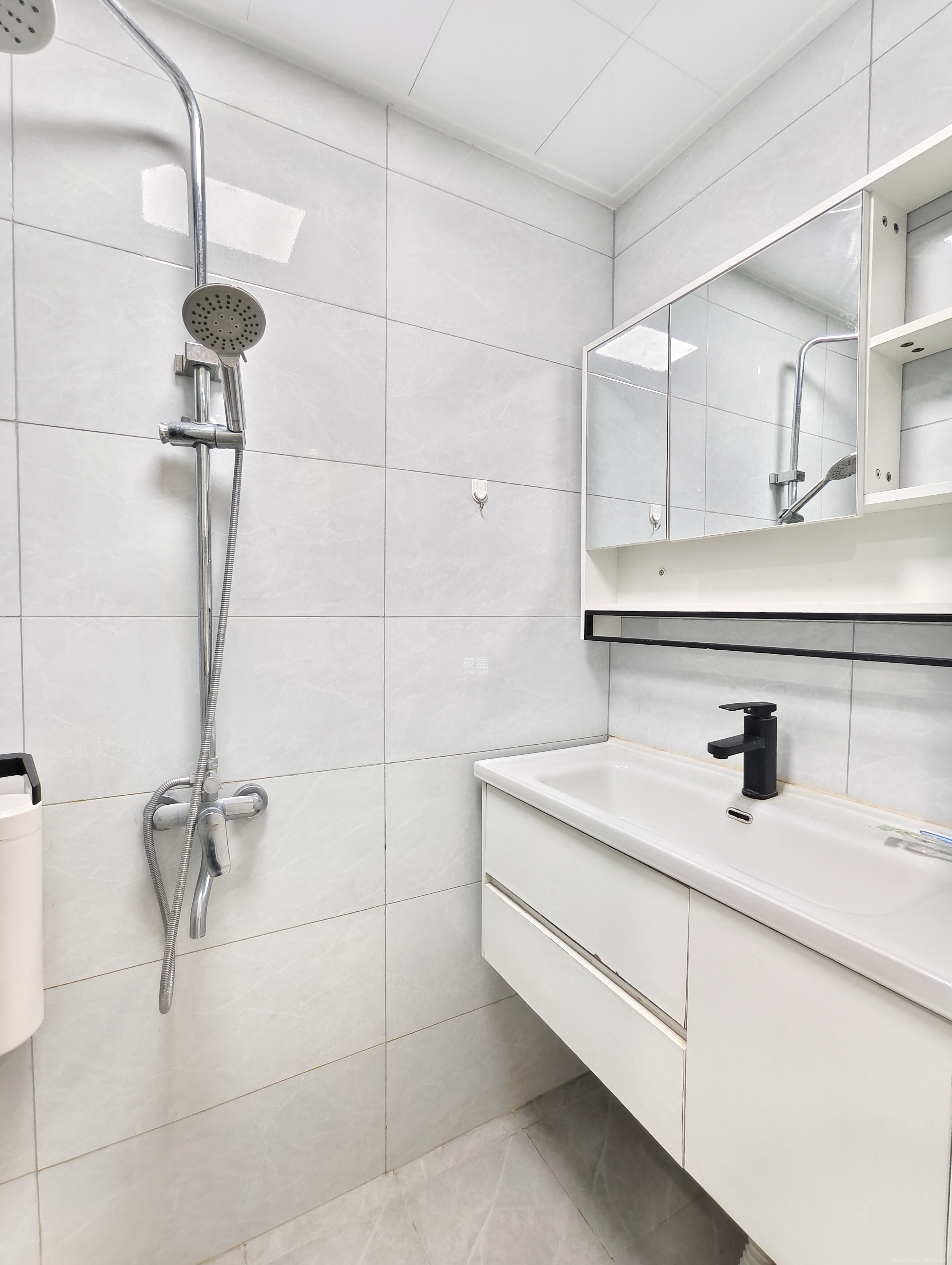 保利天禧EF区  1室1厅1卫    1600.0元/月 保利天禧EF区  1室1厅1卫    1600.0元/月室内图