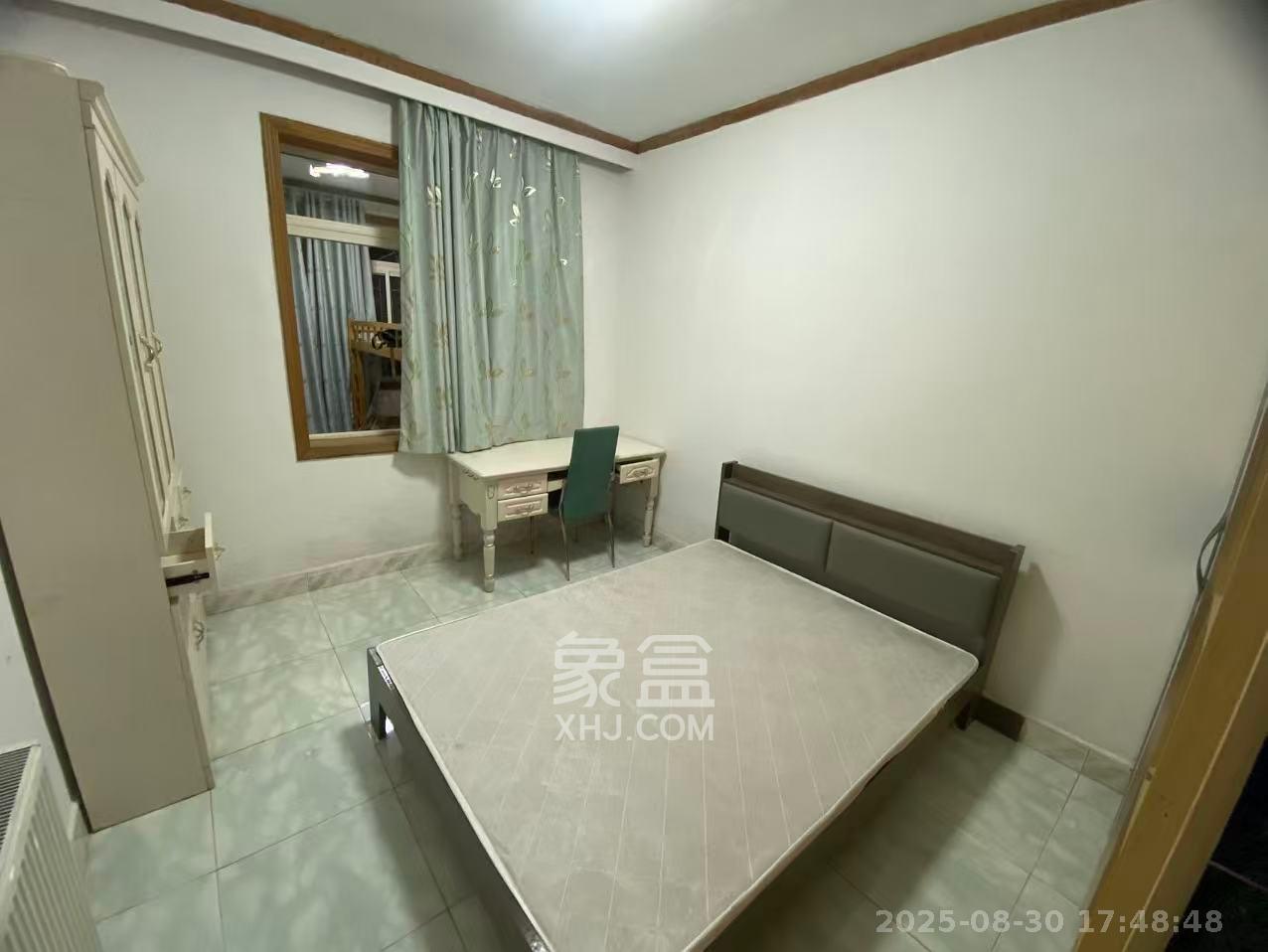 十一中学单位宿舍  3室1厅1卫    2000.0元/月室内图