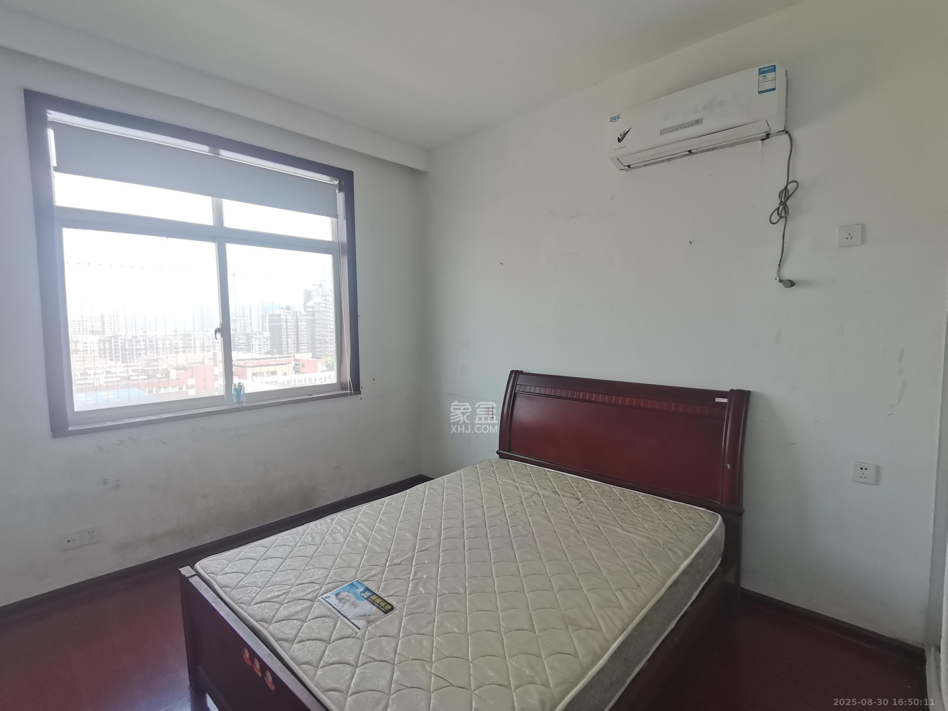 景江雅苑  4室2厅2卫   3400.00元/月室内图