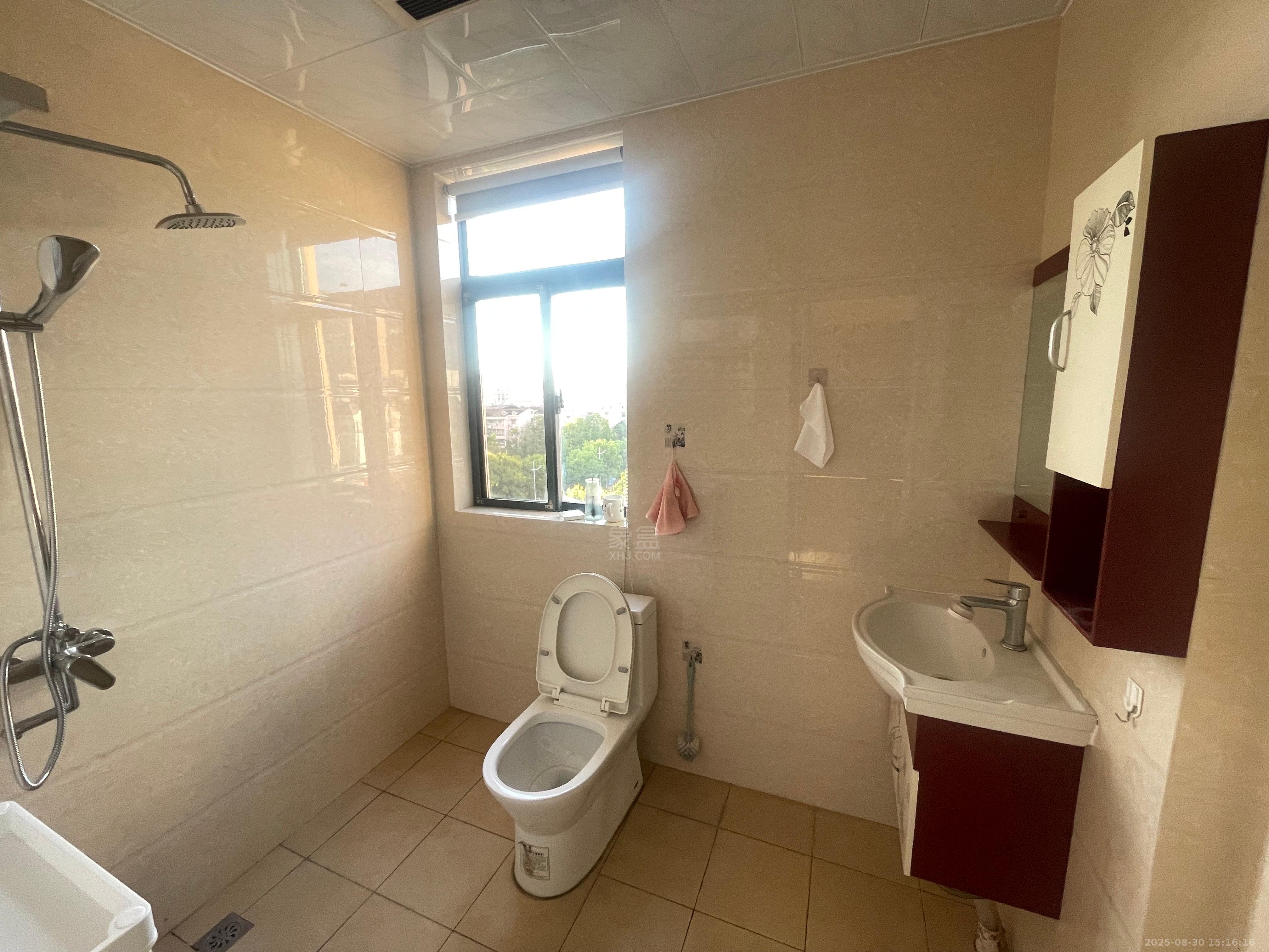 金爵逸品 3室2厅2卫 1800.00元/月 金爵逸品 3室2厅2卫 1800.00元/月室内图