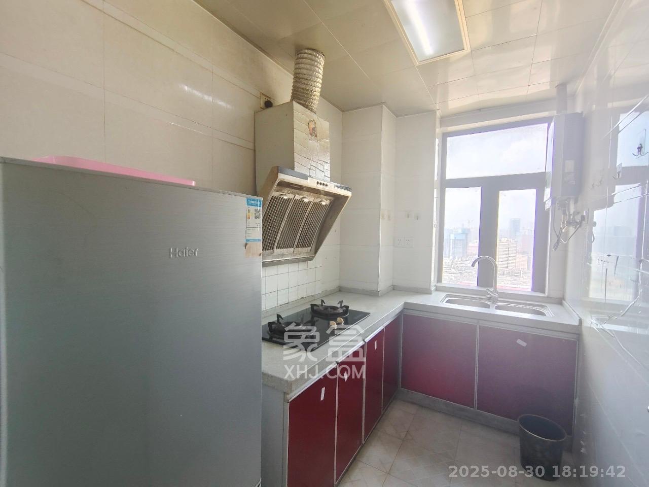 铂宫  2室2厅1卫    3000.0元/月室内图