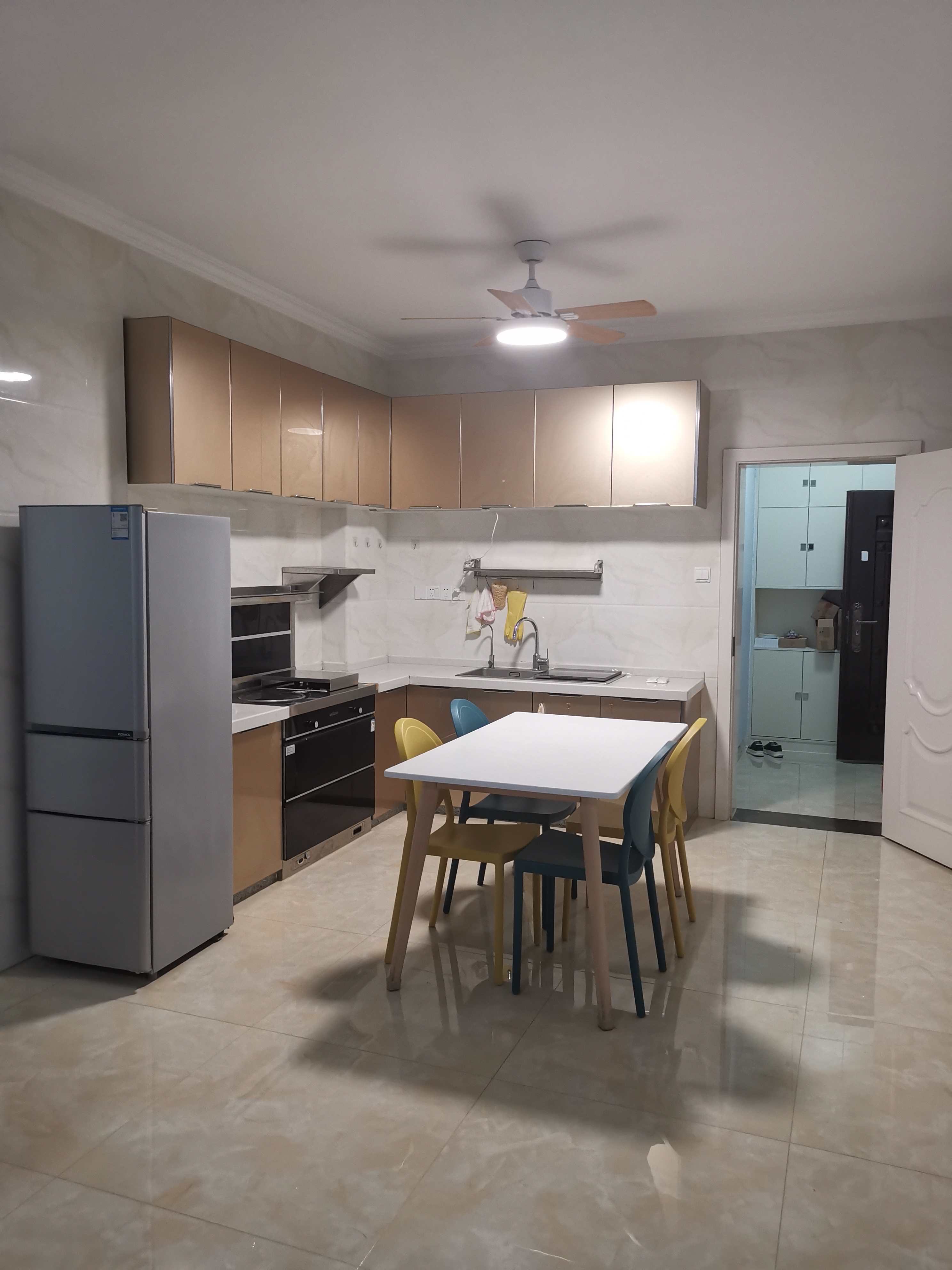 国贸城市花园 2室2厅1卫 3600.0元/月 国贸城市花园 2室2厅1卫 3600.0元/月室内图